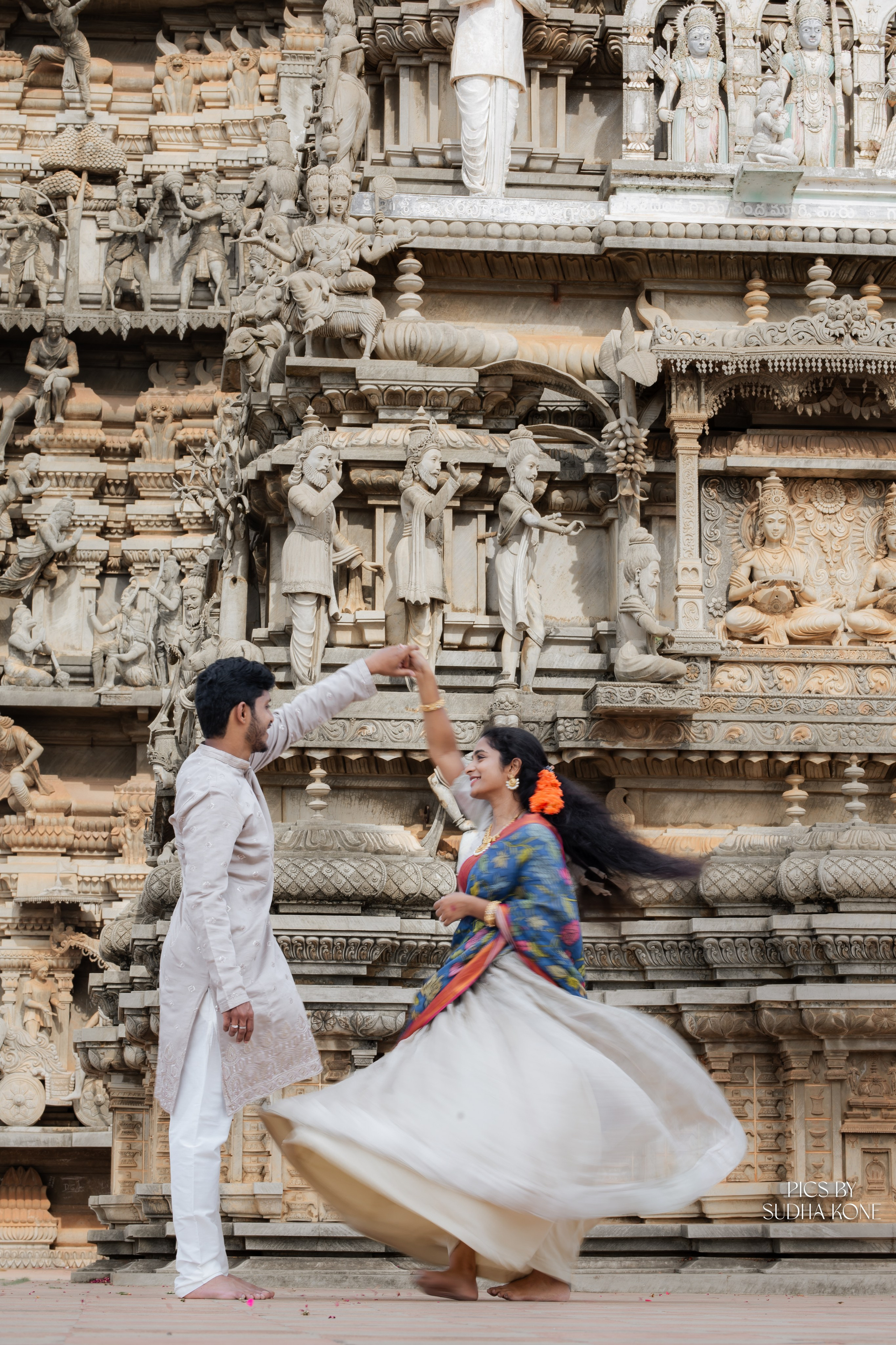 LASYA-NANDHU. PIC BY SUDHAKONE