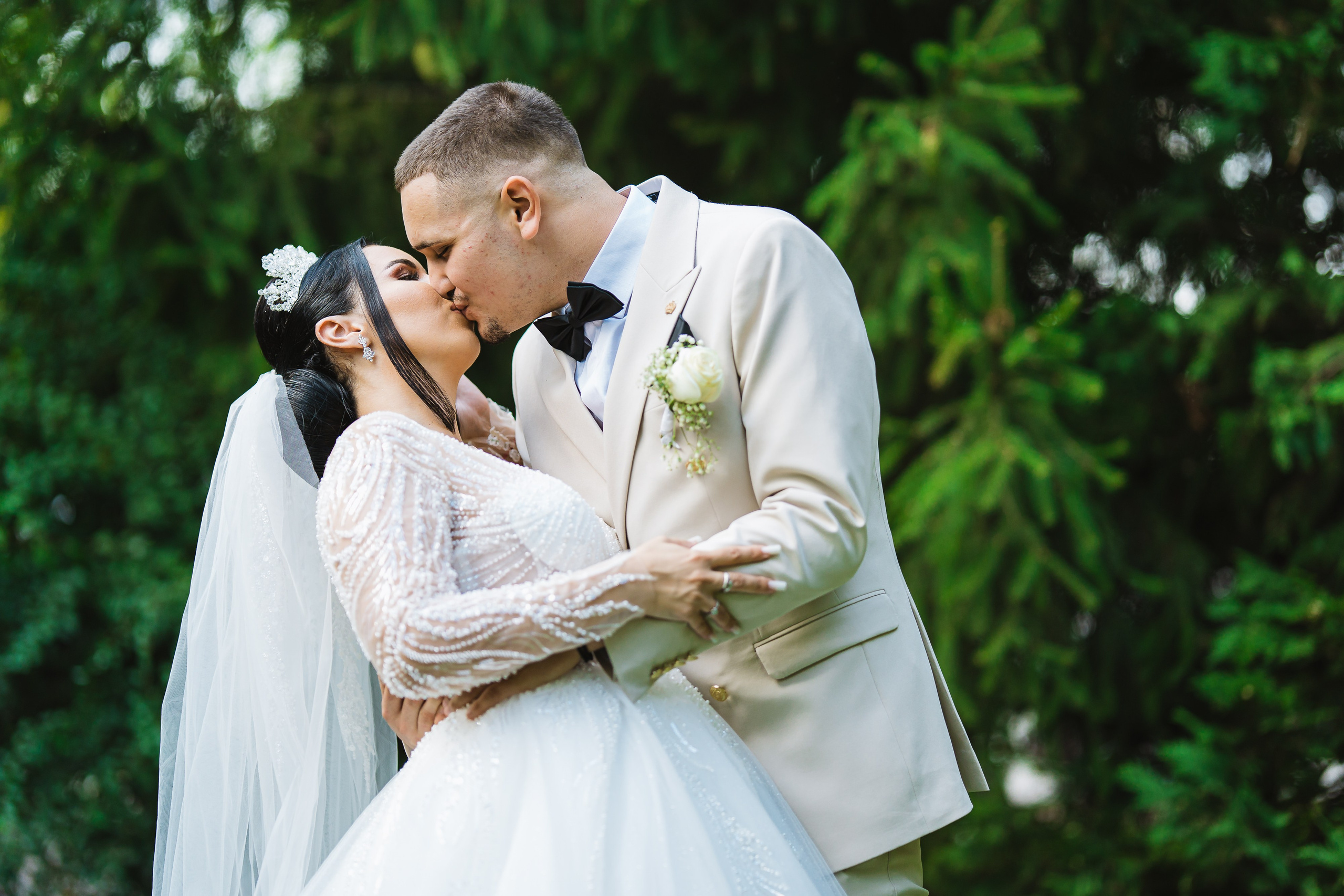 Bella & Adi. Foto Studio — Fotograf de evenimente, nunti, botezuri, portrete