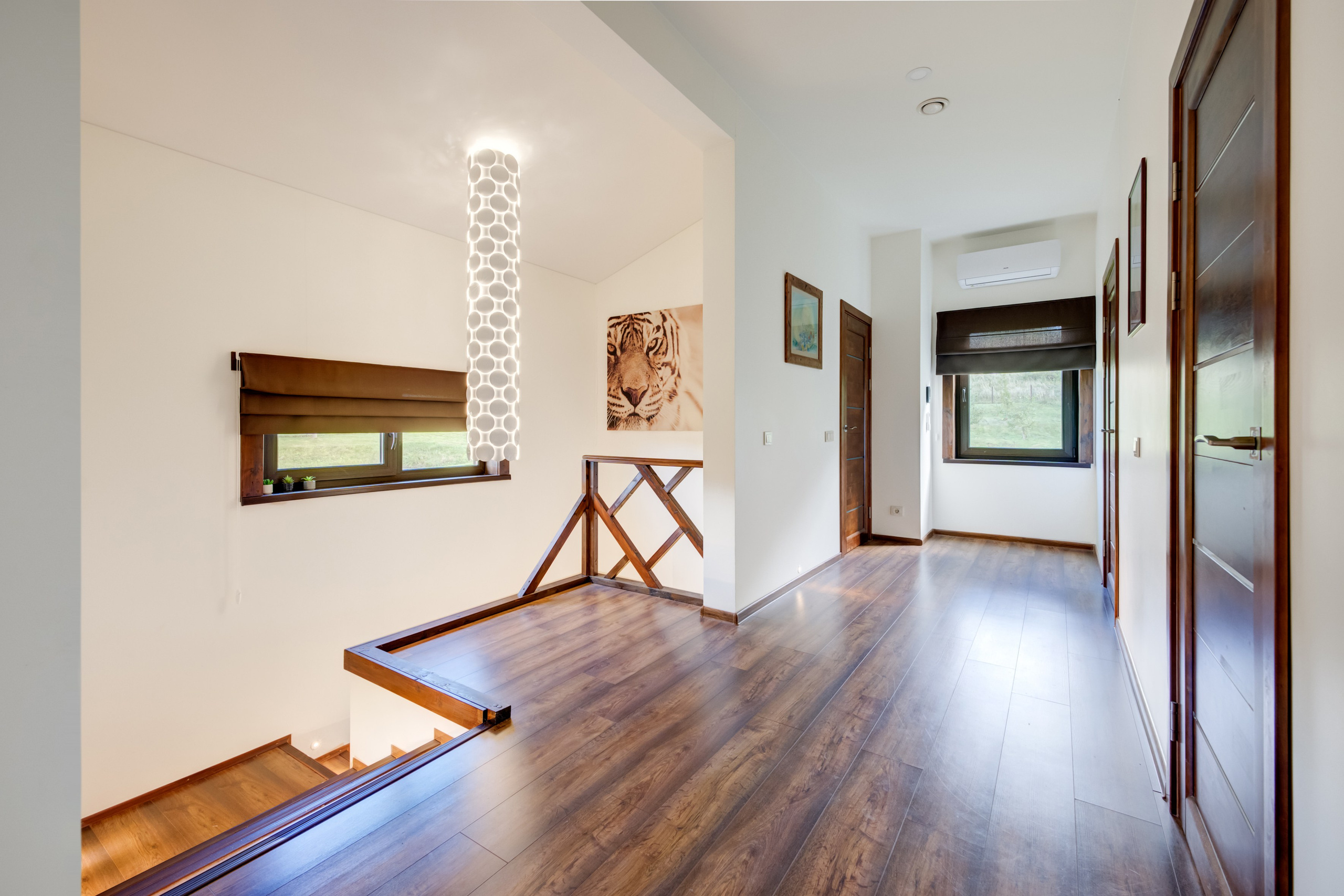 Sadyba Vinliaus r. prie ežero. Elina Sapiega fotografė Vilniuje