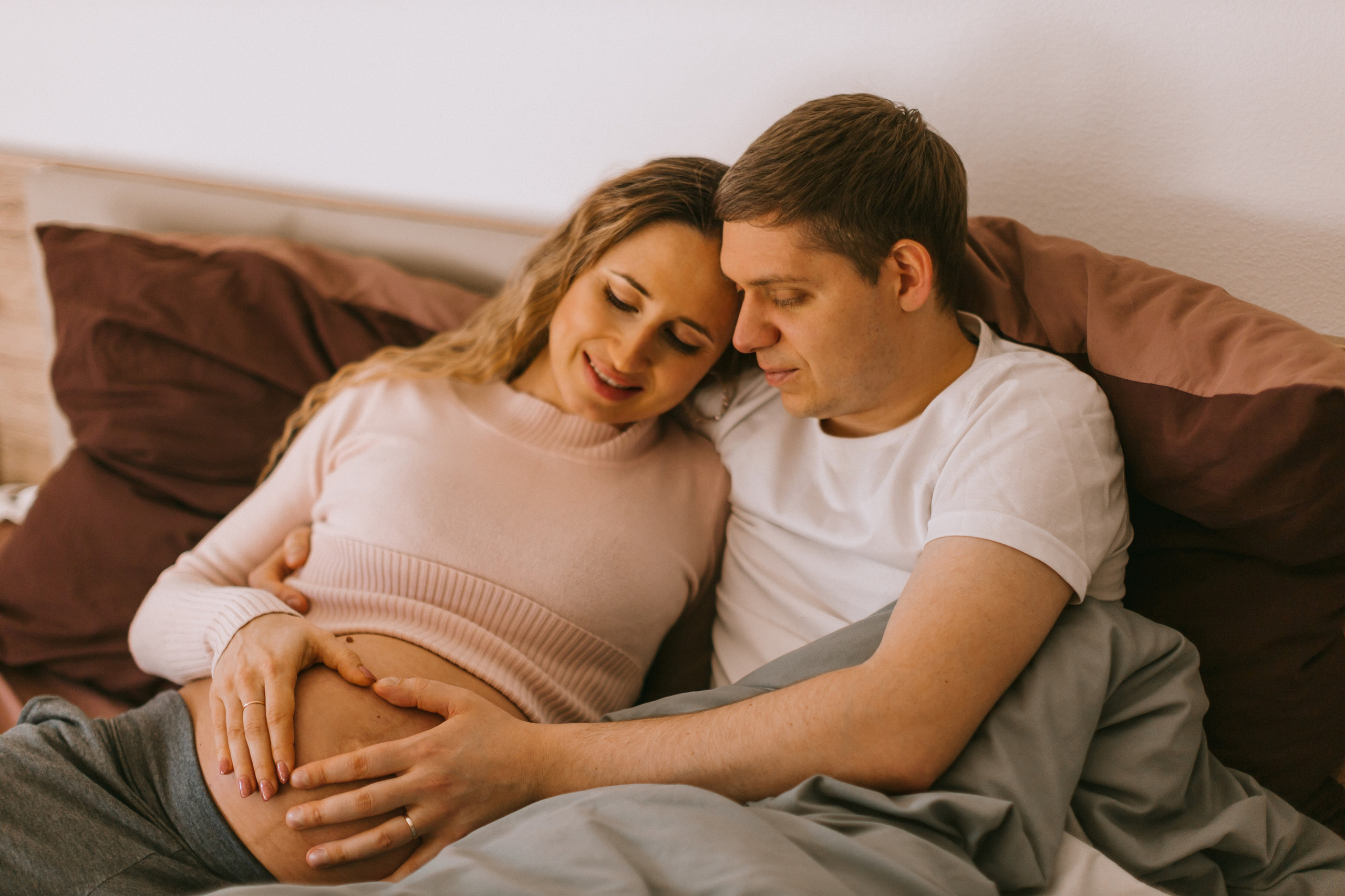 Babybauch-Fotoshooting zu Hause. Maria Chistyakovа — Fotografin in Karlsruhe, Baden-Baden und Umgebung
