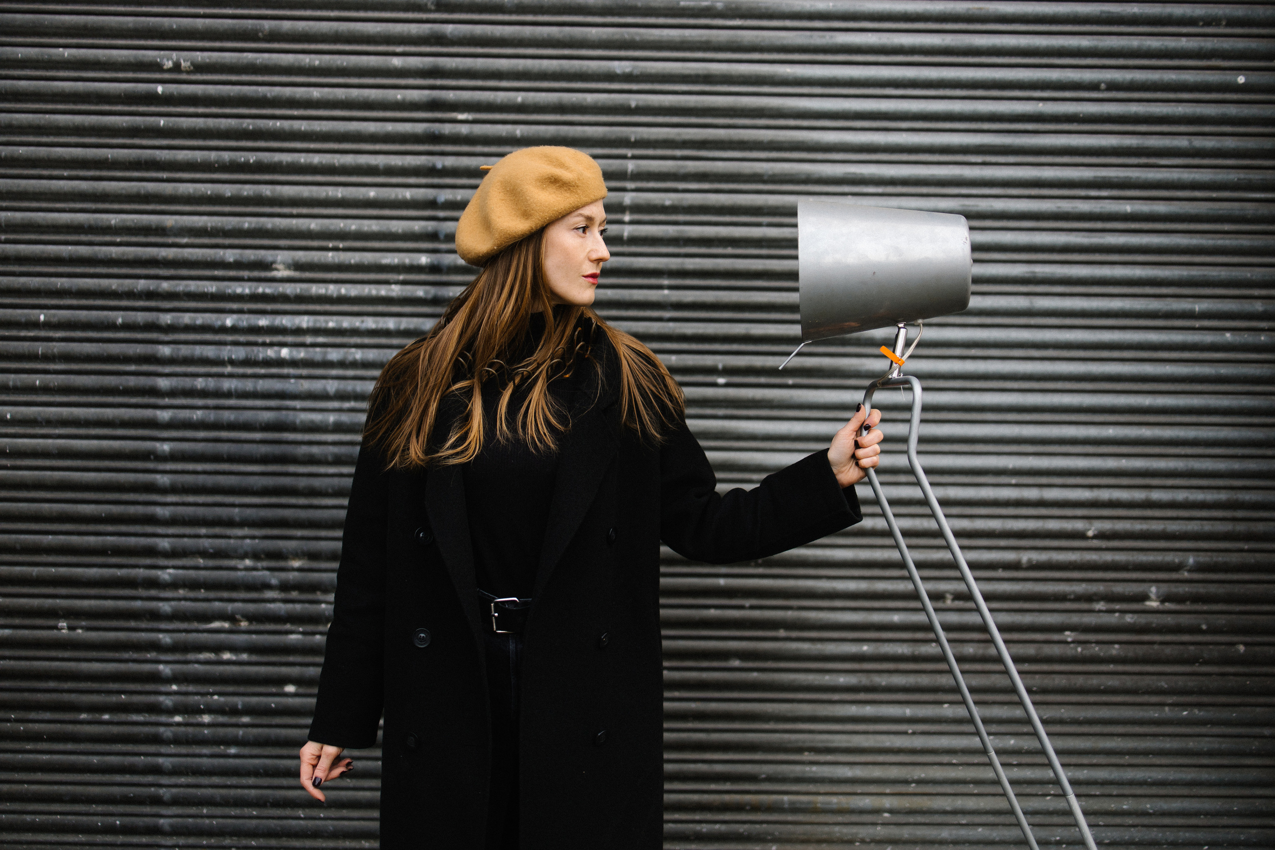 «Она несла в руках отвратительные, тревожные желтые цветы…». Фотограф в Германии — Мария Чистякова