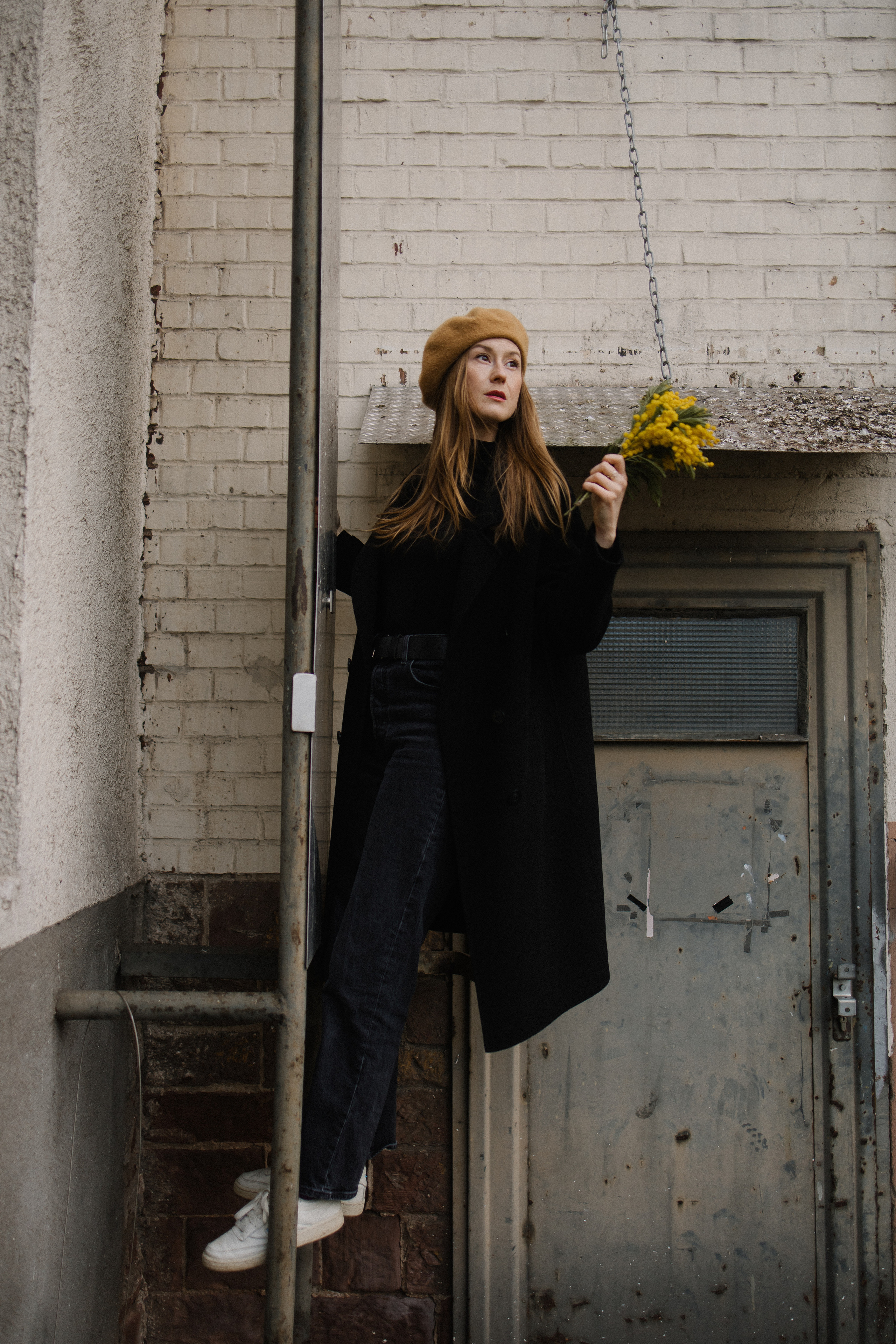 «Она несла в руках отвратительные, тревожные желтые цветы…». Фотограф в Германии — Мария Чистякова