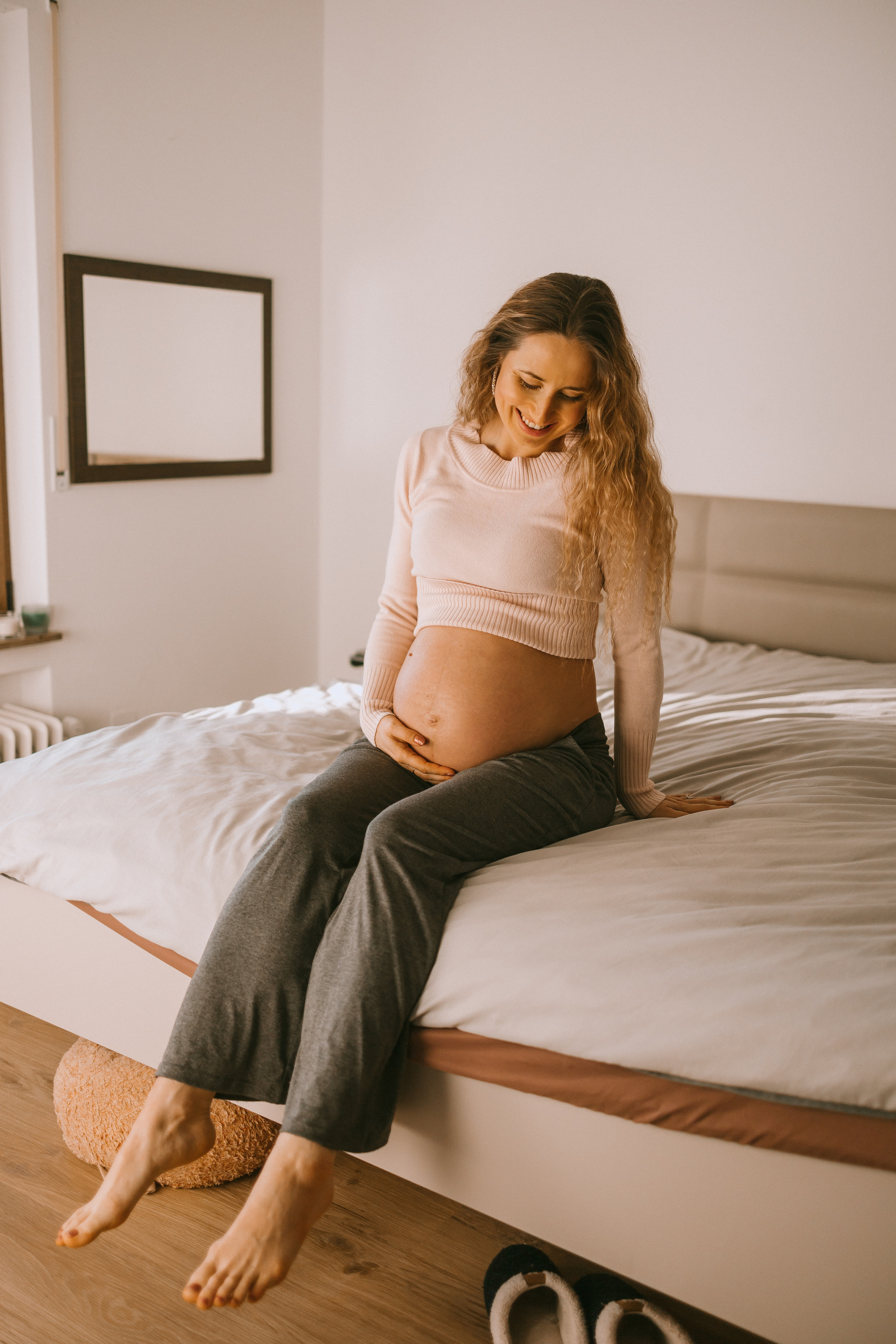 Babybauch-Fotoshooting zu Hause. Maria Chistyakovа — Fotografin in Karlsruhe, Baden-Baden und Umgebung