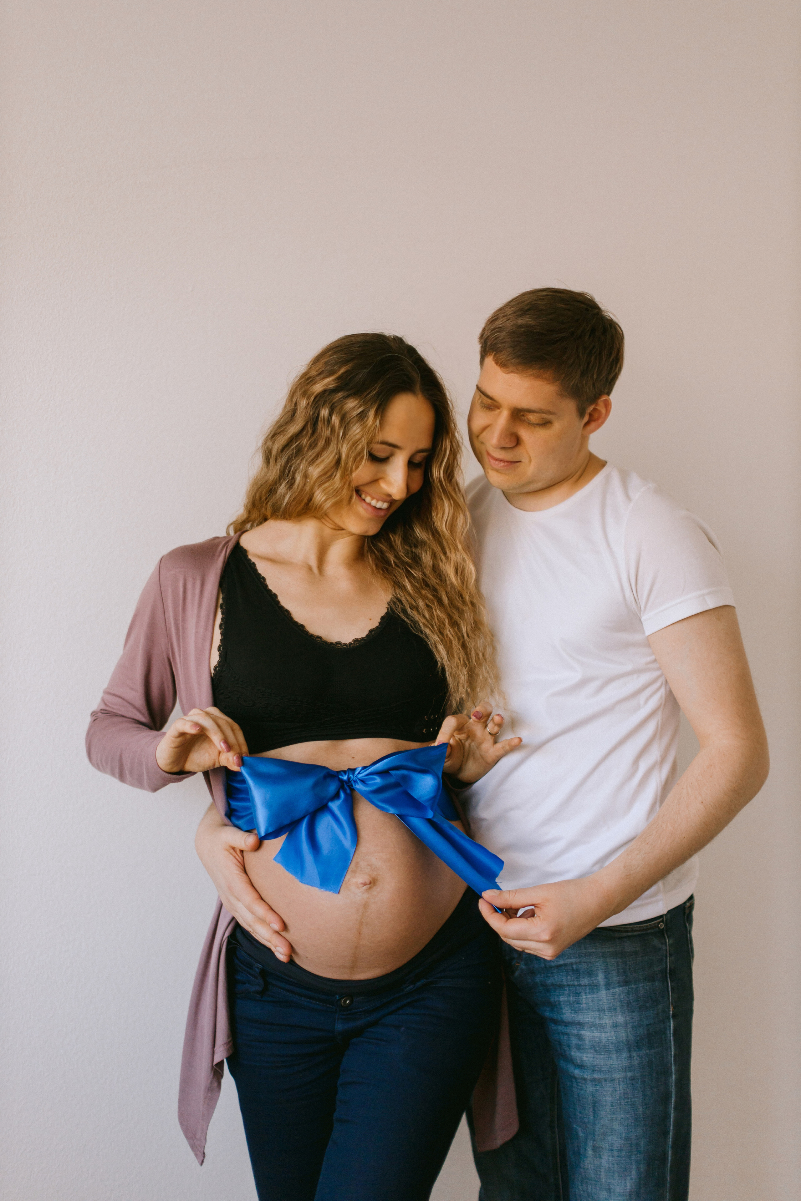Babybauch-Fotoshooting zu Hause. Maria Chistyakovа — Fotografin in Karlsruhe, Baden-Baden und Umgebung