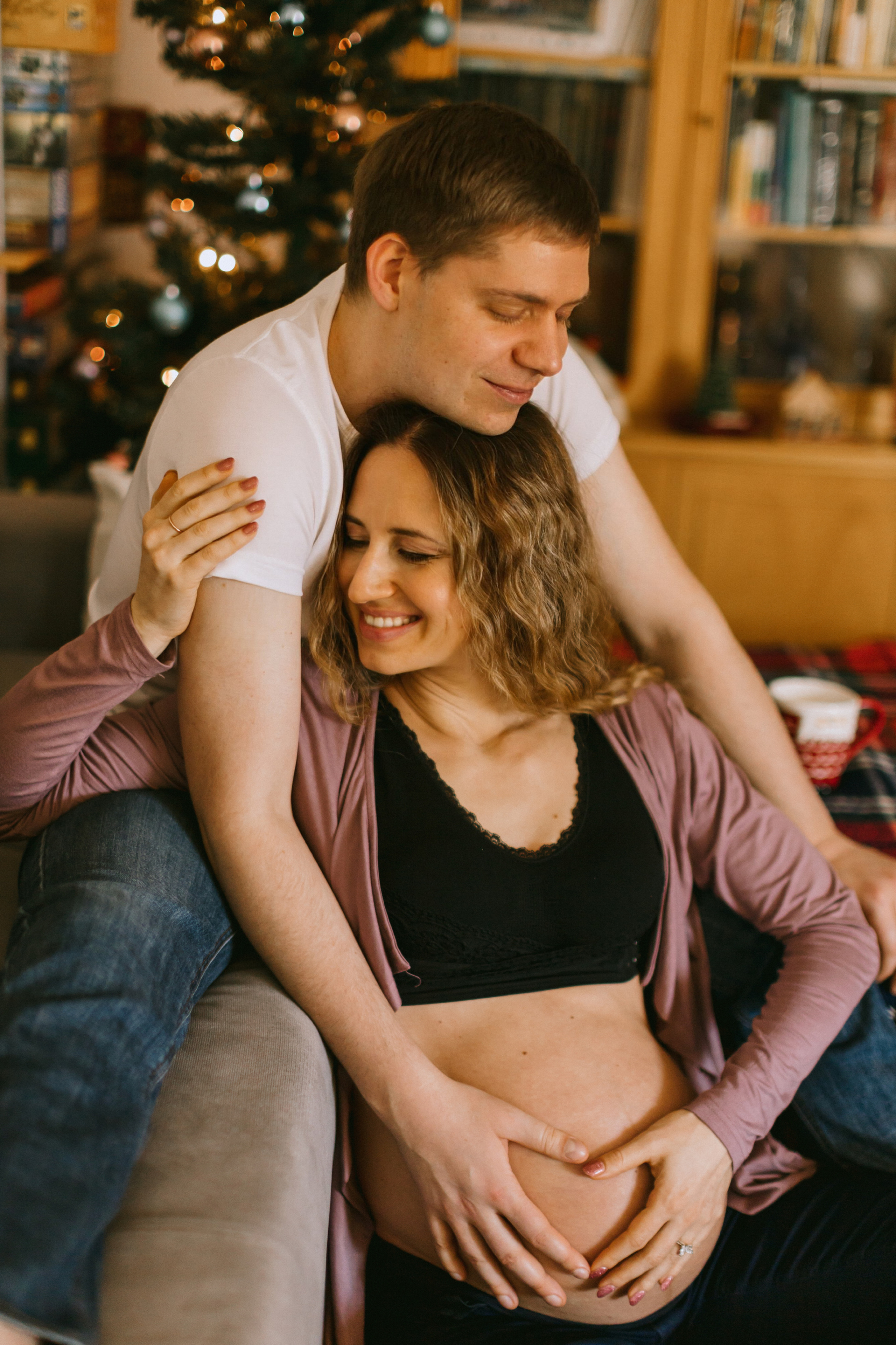 Babybauch-Fotoshooting zu Hause. Maria Chistyakovа — Fotografin in Karlsruhe, Baden-Baden und Umgebung