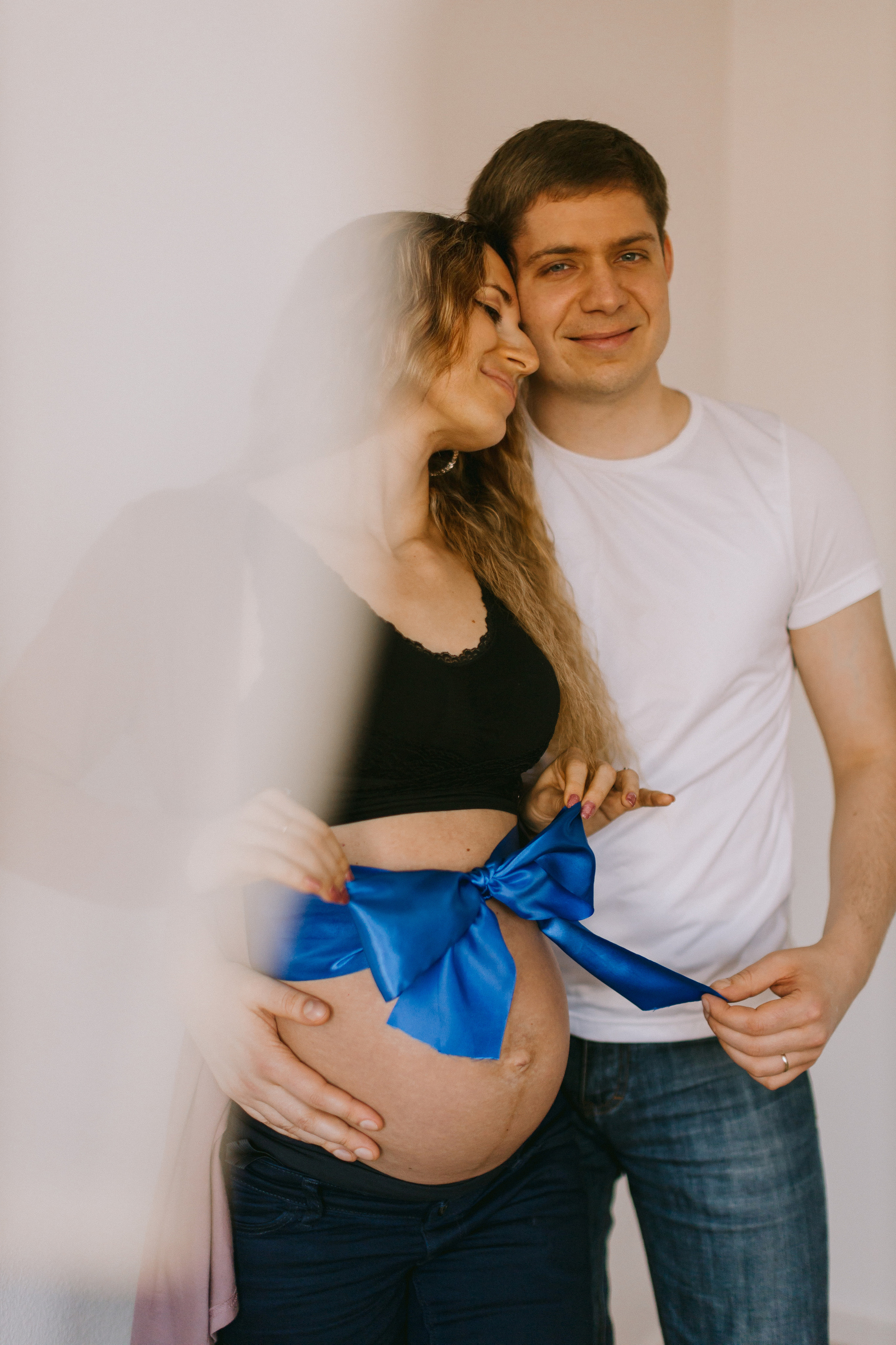Babybauch-Fotoshooting zu Hause. Maria Chistyakovа — Fotografin in Karlsruhe, Baden-Baden und Umgebung