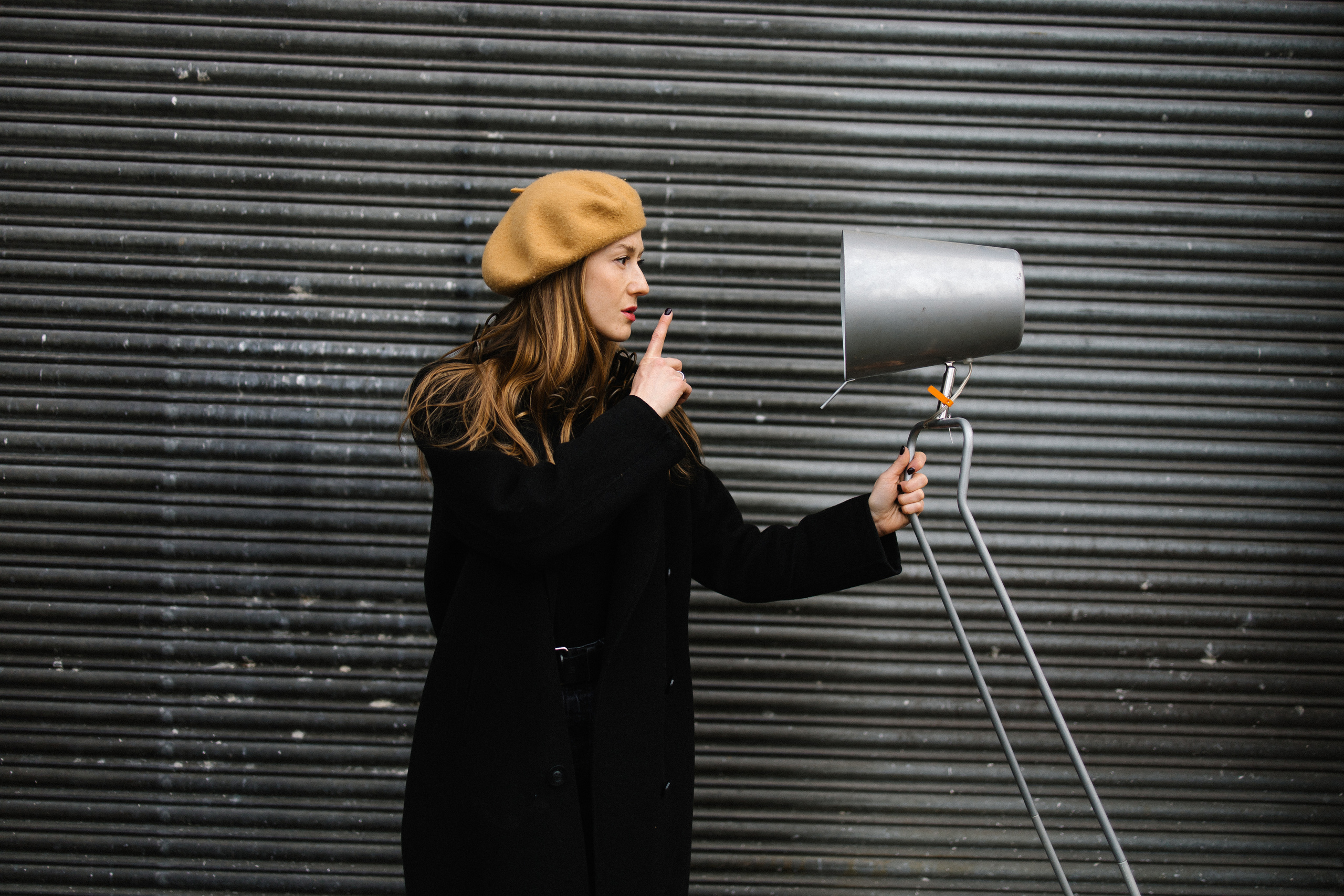 «Она несла в руках отвратительные, тревожные желтые цветы…». Фотограф в Германии — Мария Чистякова