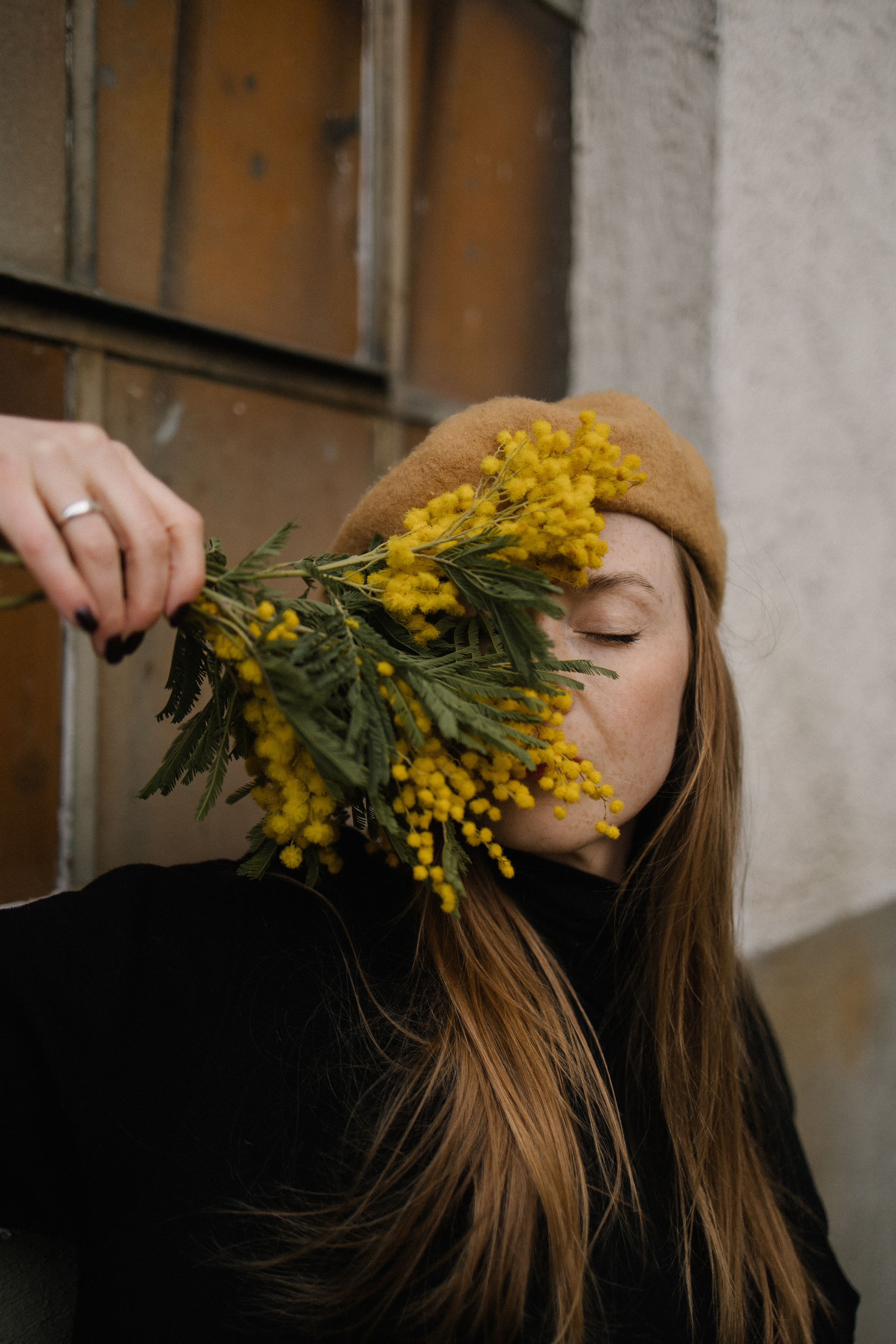 «Она несла в руках отвратительные, тревожные желтые цветы…». Фотограф в Германии — Мария Чистякова