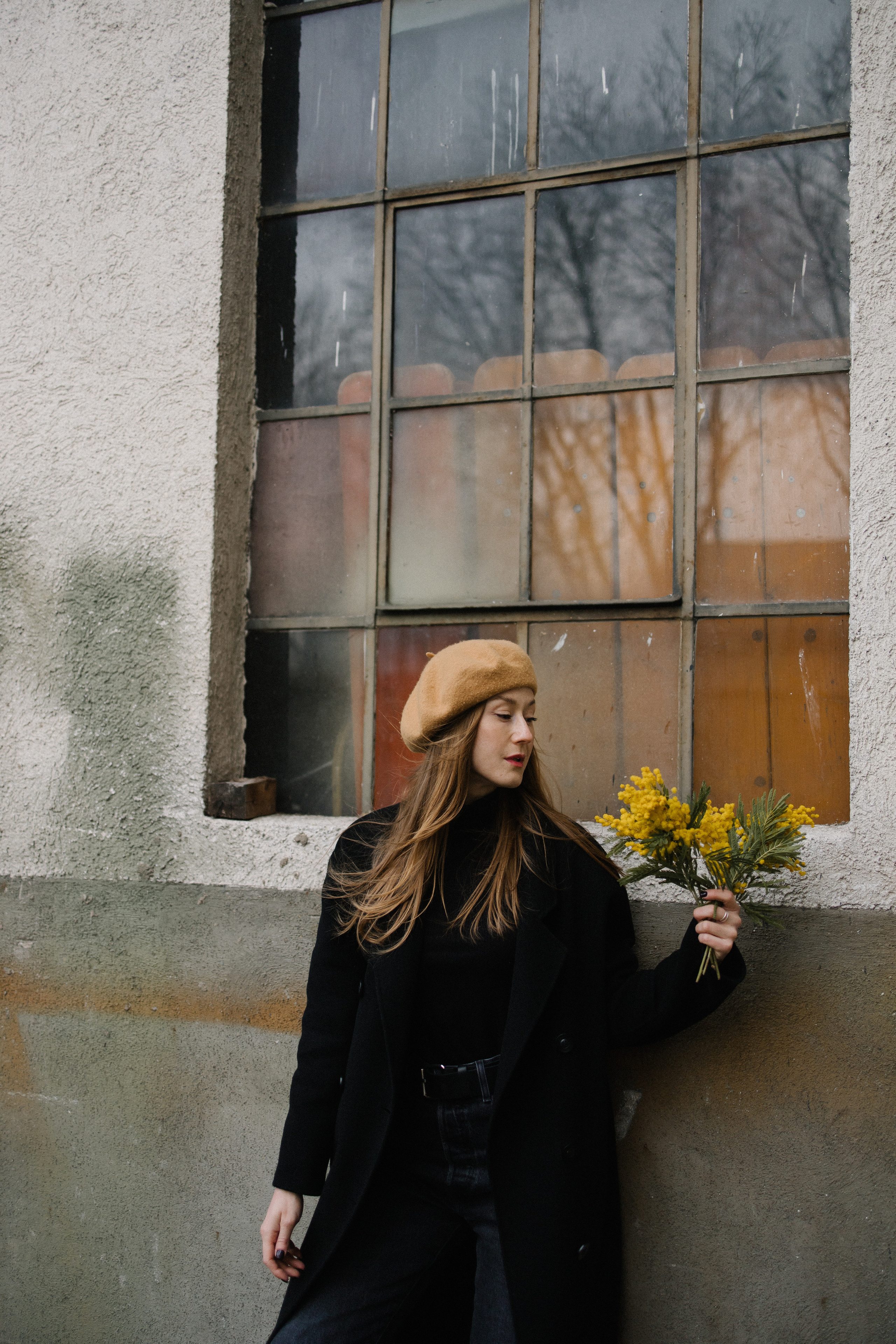 «Она несла в руках отвратительные, тревожные желтые цветы…». Фотограф в Германии — Мария Чистякова