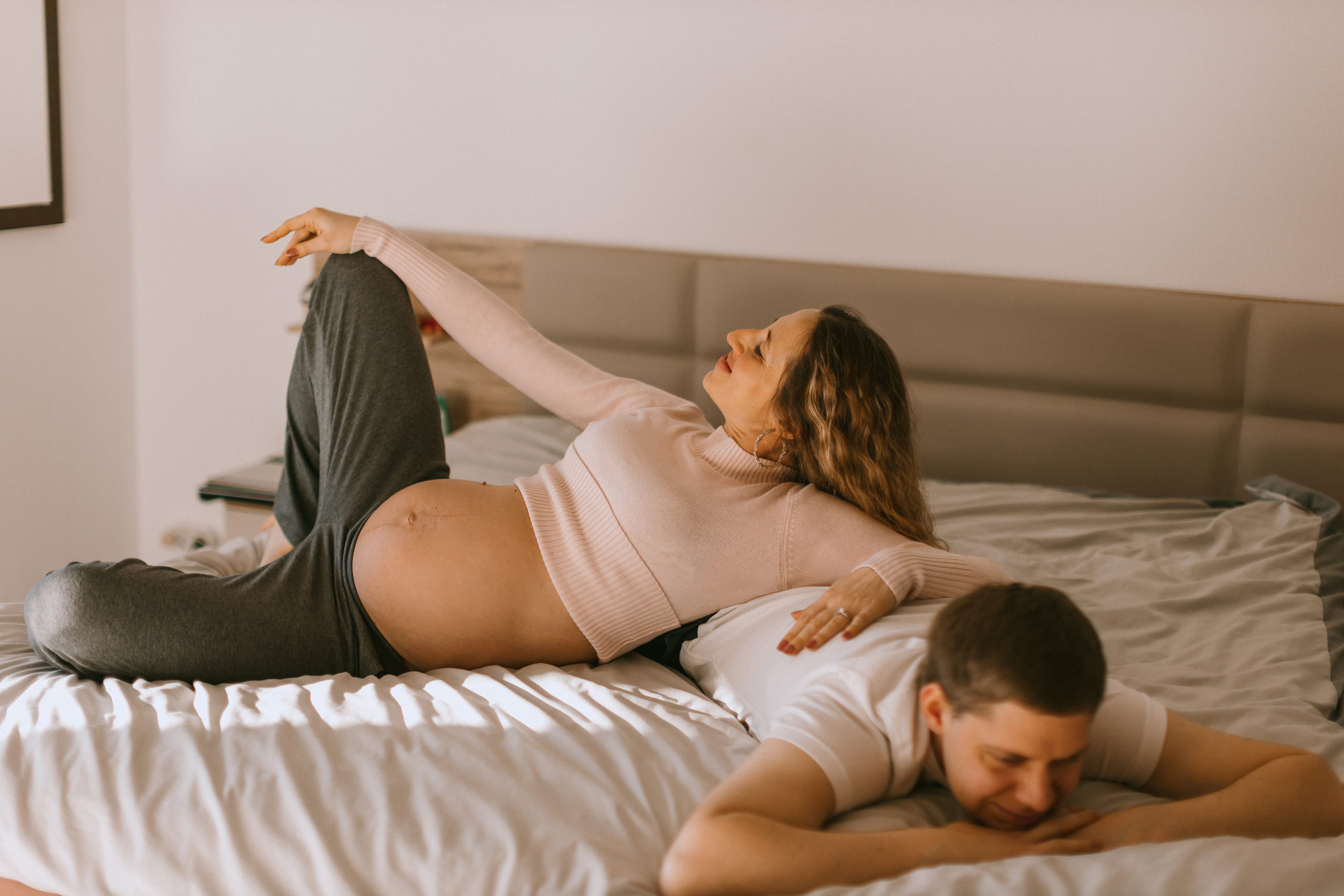 Babybauch-Fotoshooting zu Hause. Maria Chistyakovа — Fotografin in Karlsruhe, Baden-Baden und Umgebung