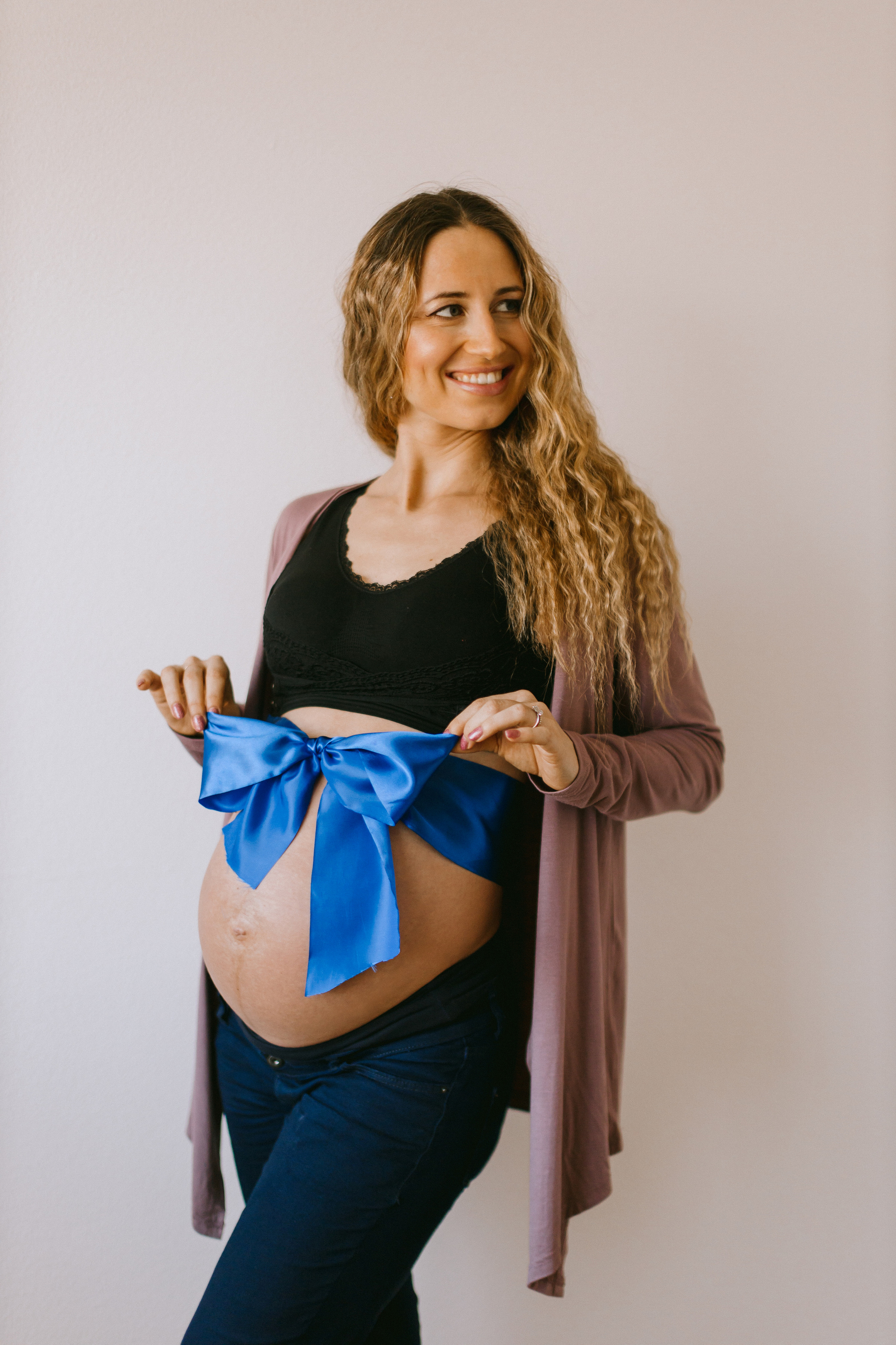 Babybauch-Fotoshooting zu Hause. Maria Chistyakovа — Fotografin in Karlsruhe, Baden-Baden und Umgebung