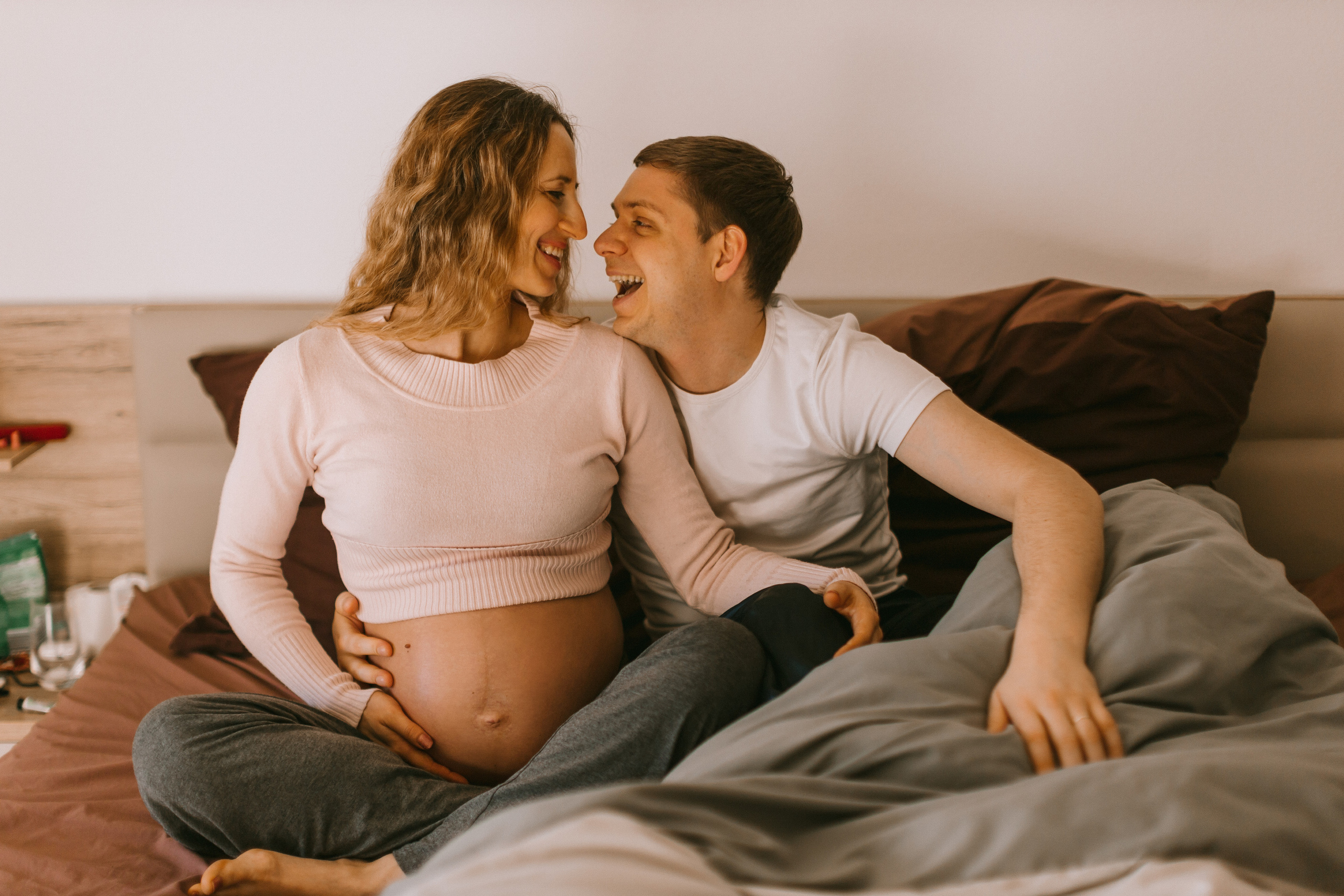 Babybauch-Fotoshooting zu Hause. Maria Chistyakovа — Fotografin in Karlsruhe, Baden-Baden und Umgebung