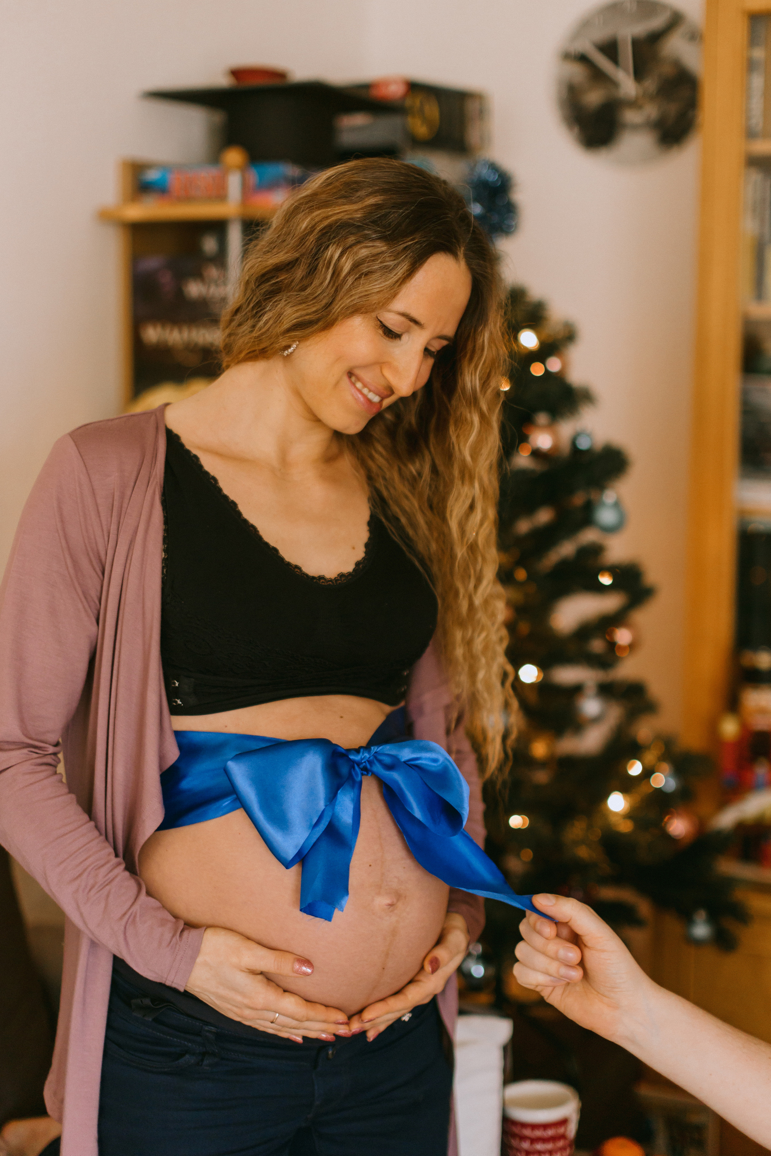 Babybauch-Fotoshooting zu Hause. Maria Chistyakovа — Fotografin in Karlsruhe, Baden-Baden und Umgebung