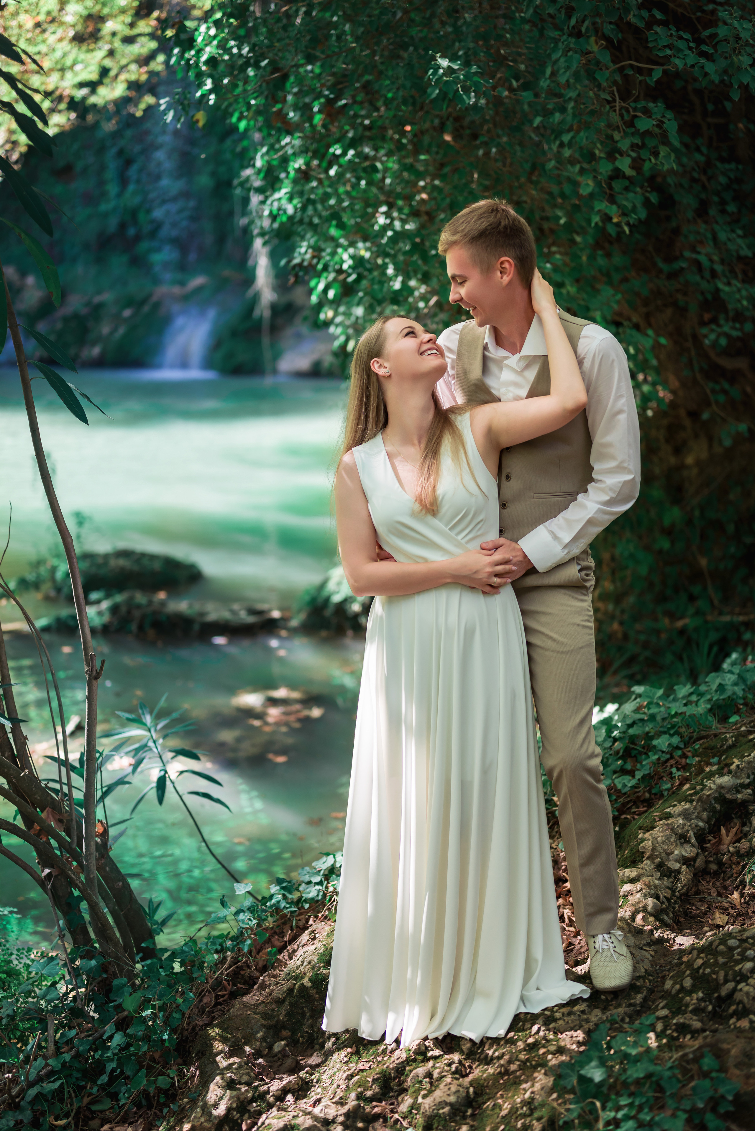 Свадебная фотосессия на водопадах Куршунлу, Анталия. Фотограф в Анталии, Кемере, Турции