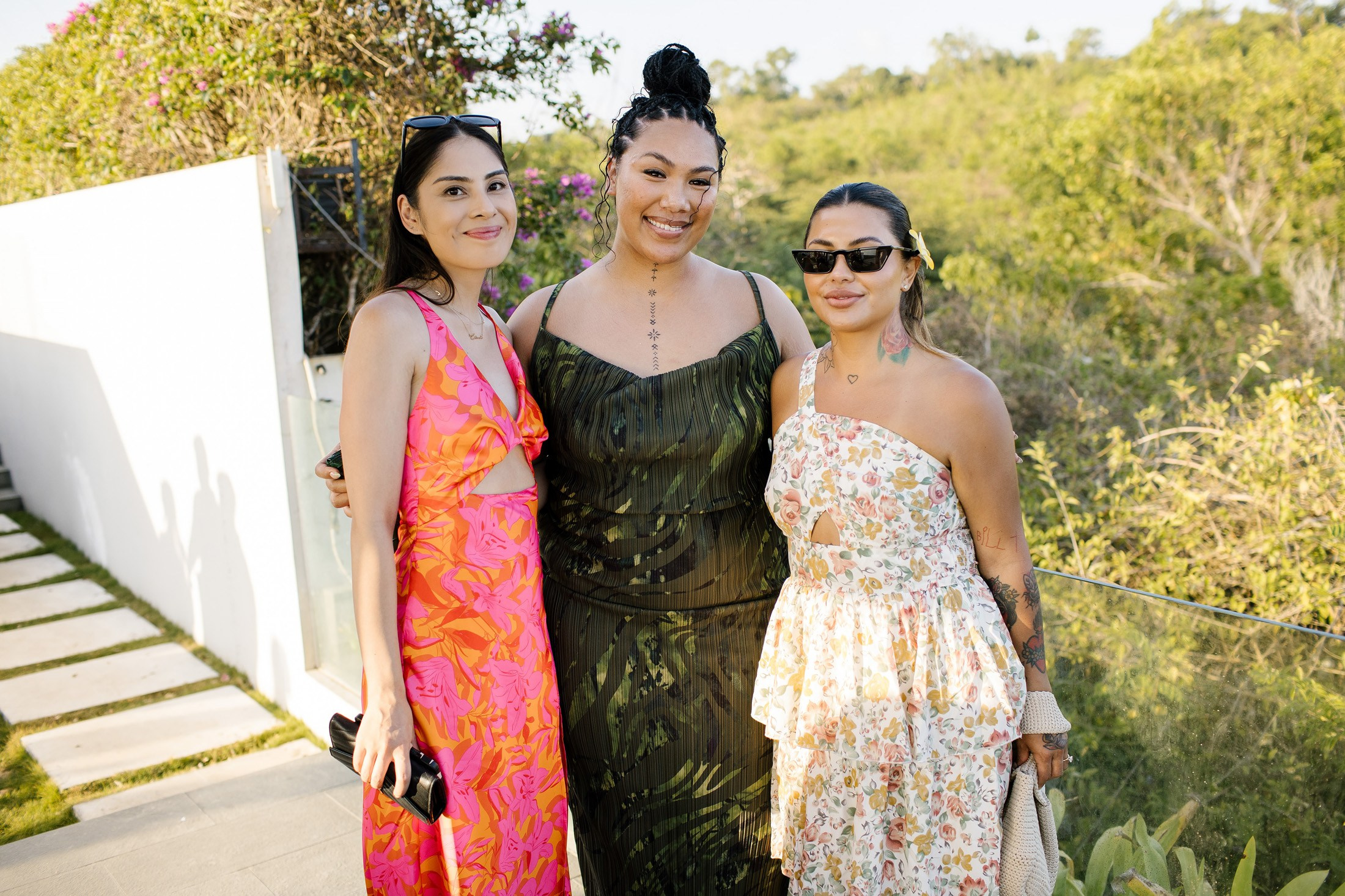 Big funny wedding with guests in paradise Bali island. Get.it.feel — Aesthetic Photography and Videography