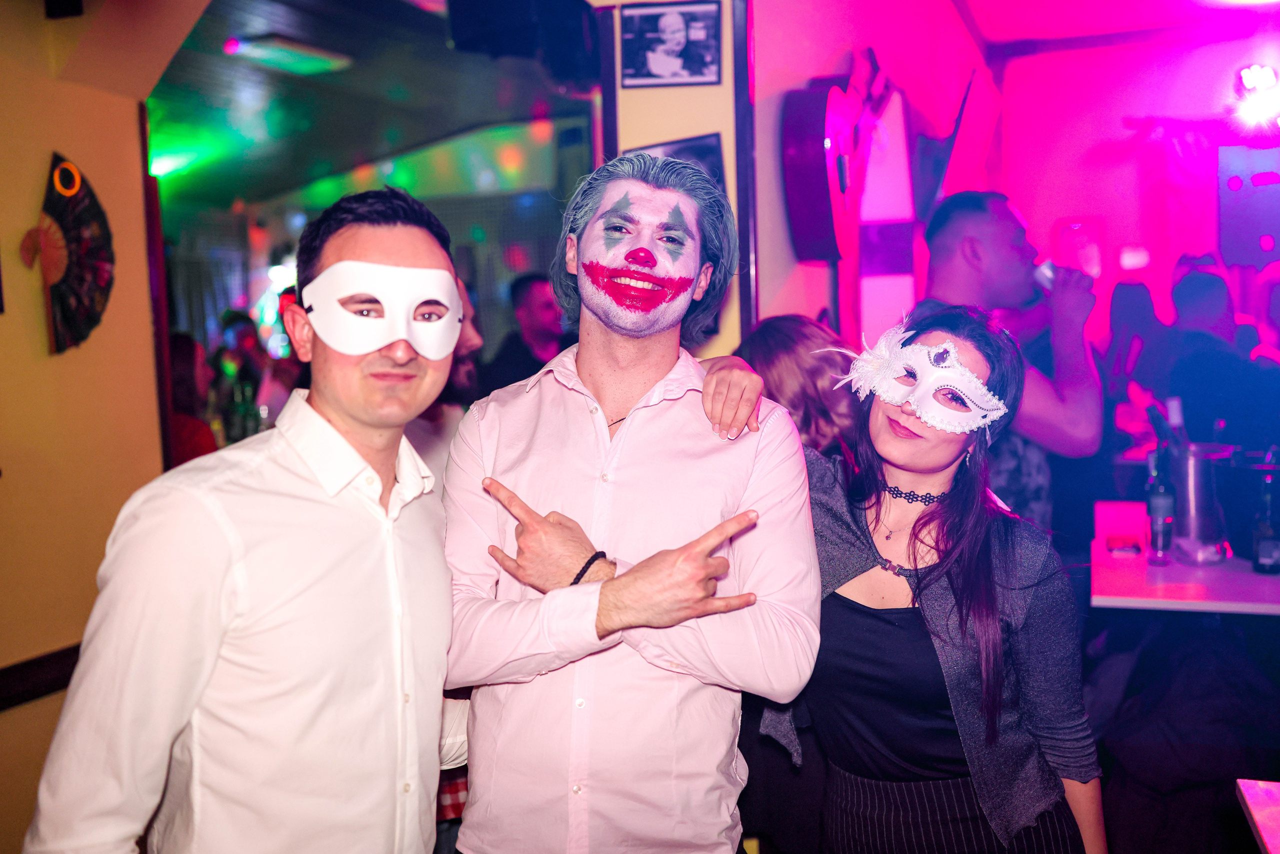 Maskenbal — Kafana Gradska Biblioteka Jagodina. Foto Simic Jagodina