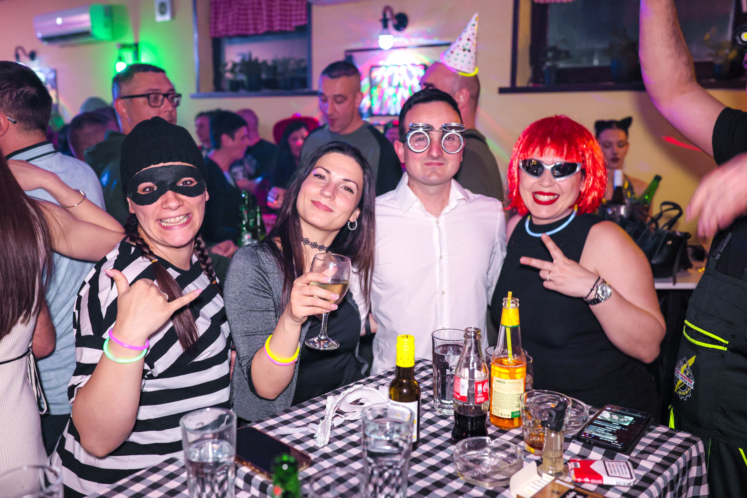 Maskenbal — Kafana Gradska Biblioteka Jagodina. Foto Simic Jagodina