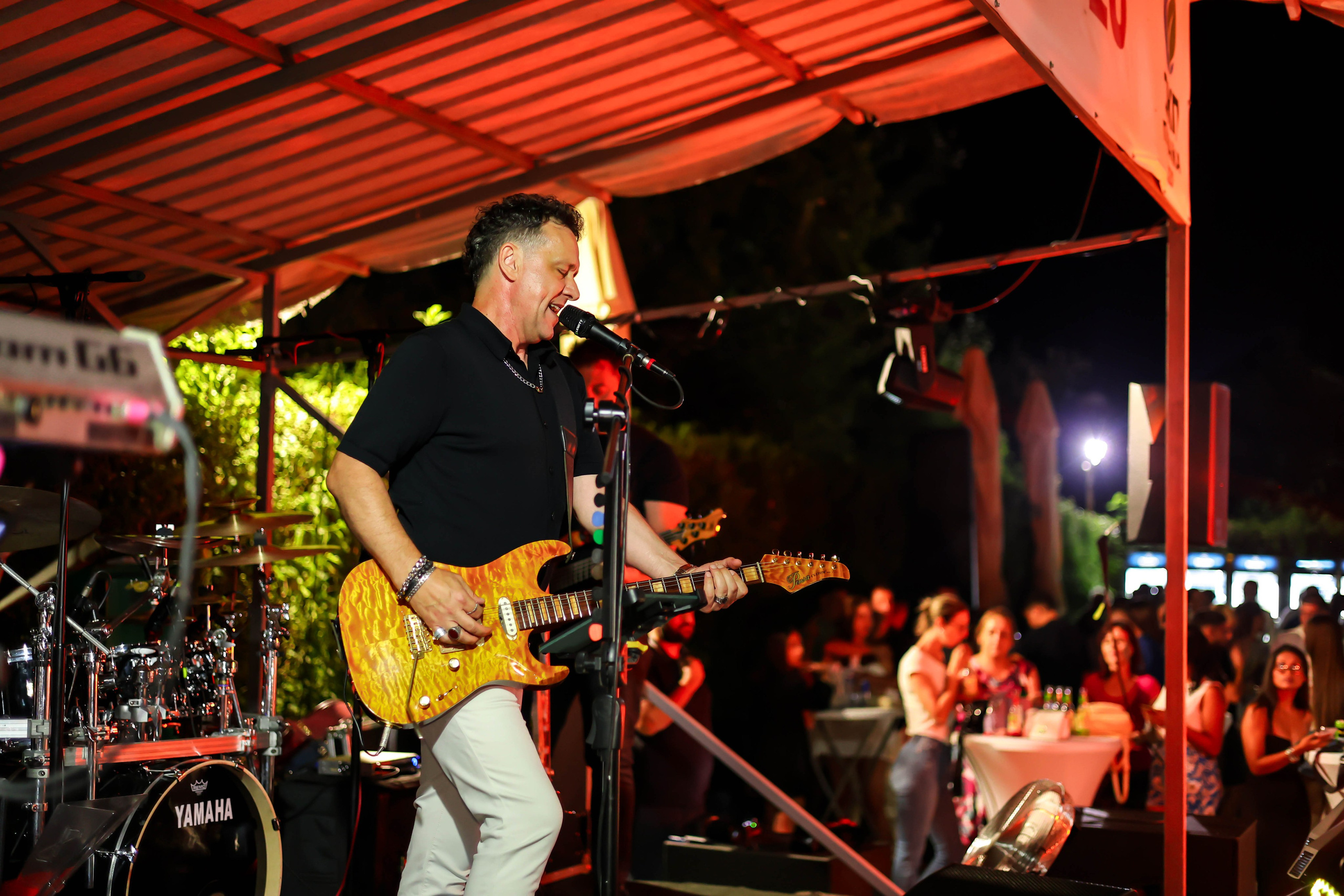Koncert Dženana Lončarevića. Foto Simic Jagodina