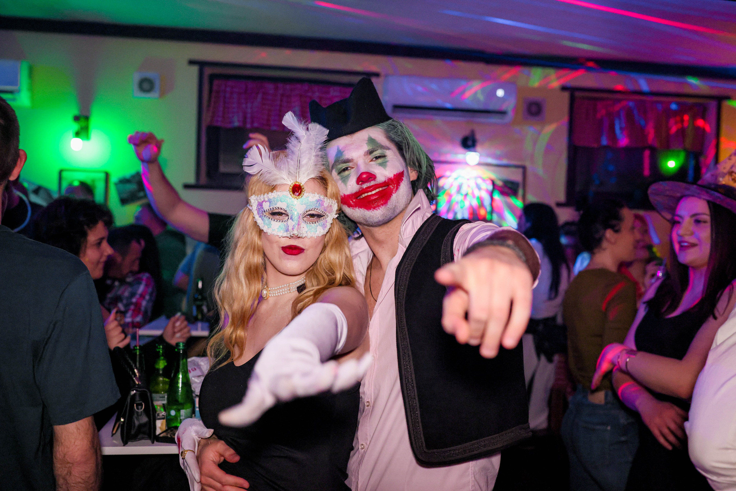 Maskenbal — Kafana Gradska Biblioteka Jagodina. Foto Simic Jagodina