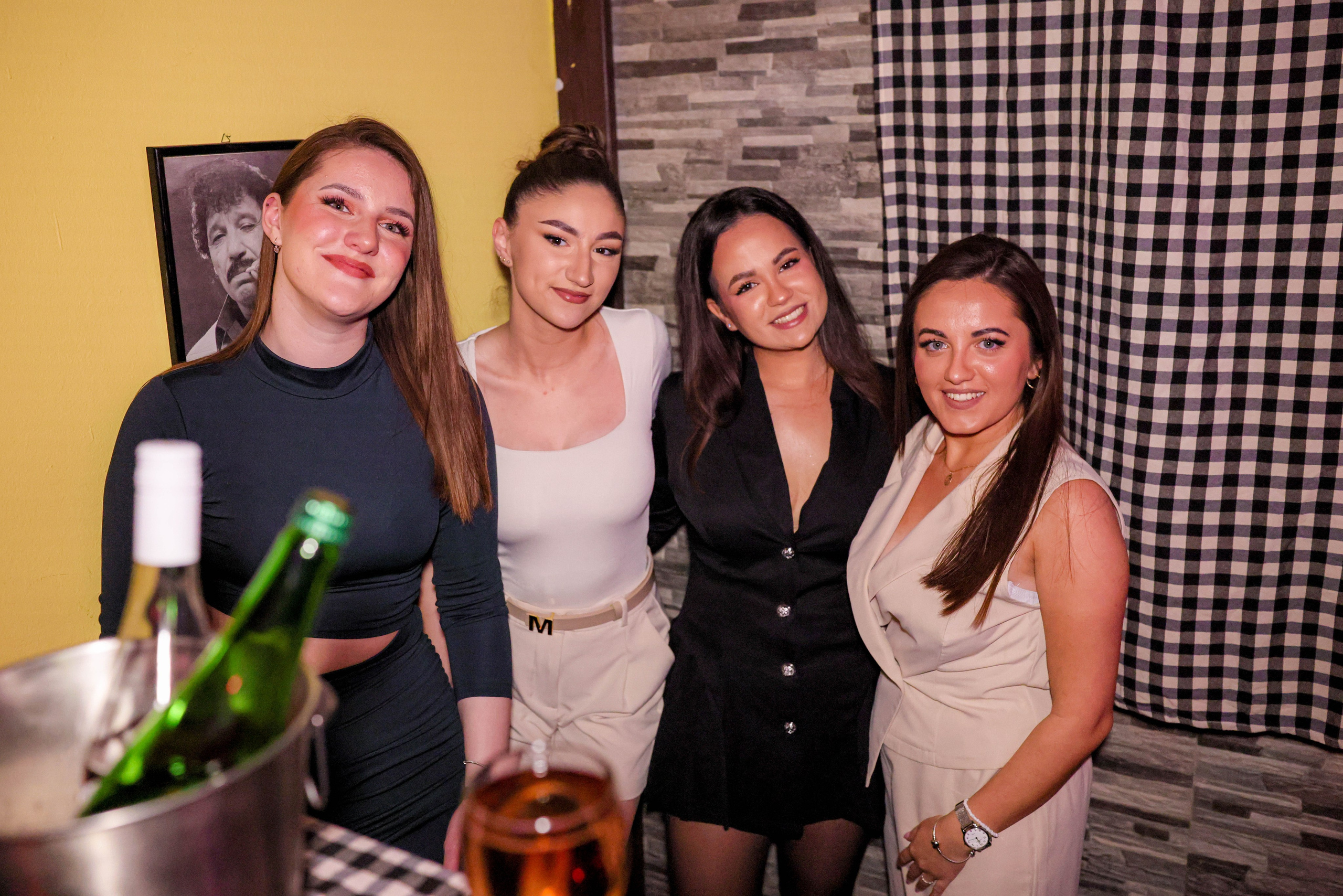 Maskenbal — Kafana Gradska Biblioteka Jagodina. Foto Simic Jagodina