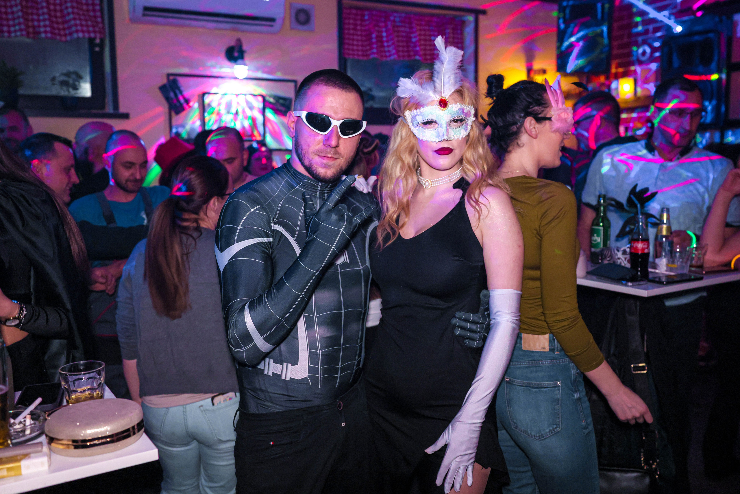 Maskenbal — Kafana Gradska Biblioteka Jagodina. Foto Simic Jagodina