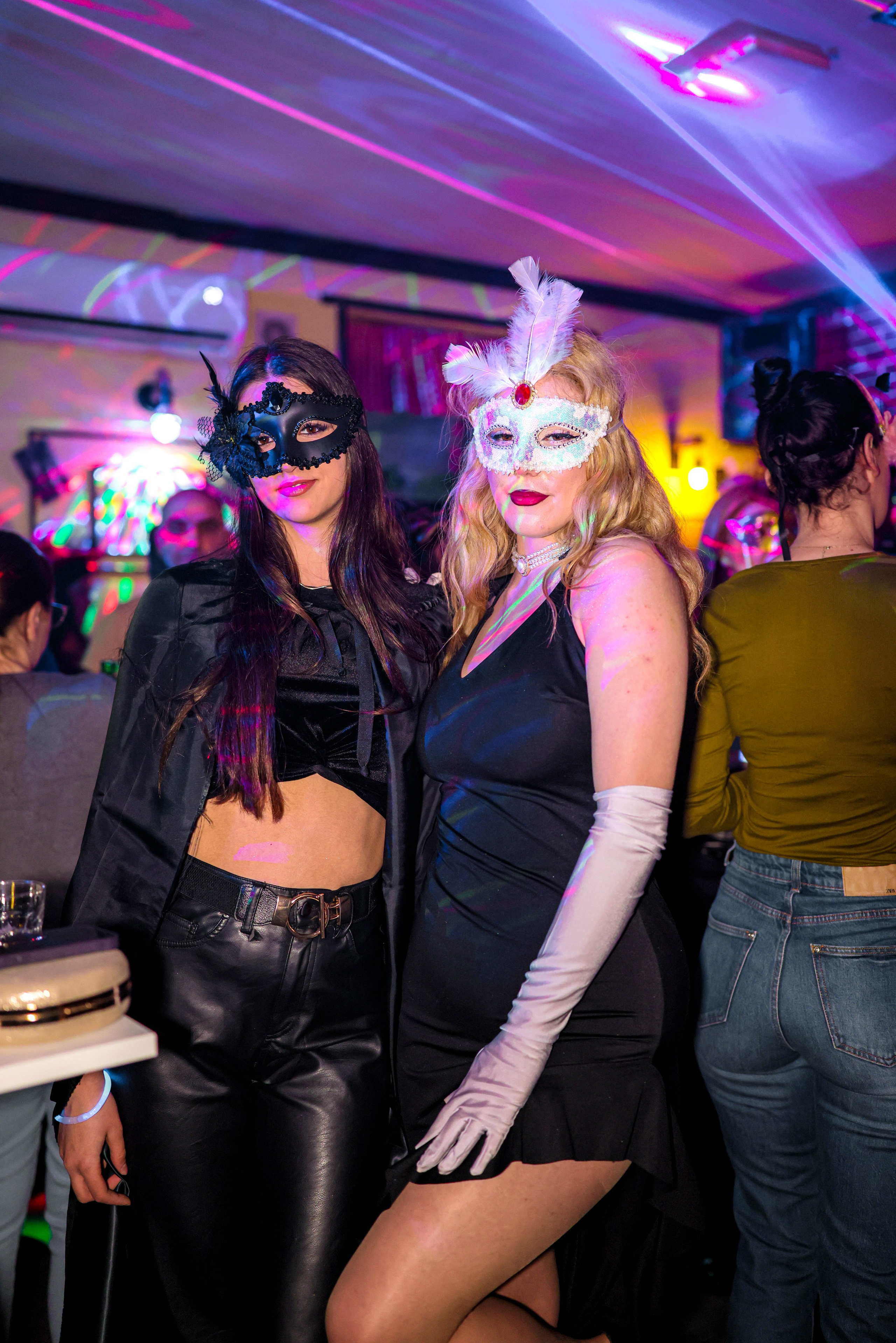 Maskenbal — Kafana Gradska Biblioteka Jagodina. Foto Simic Jagodina