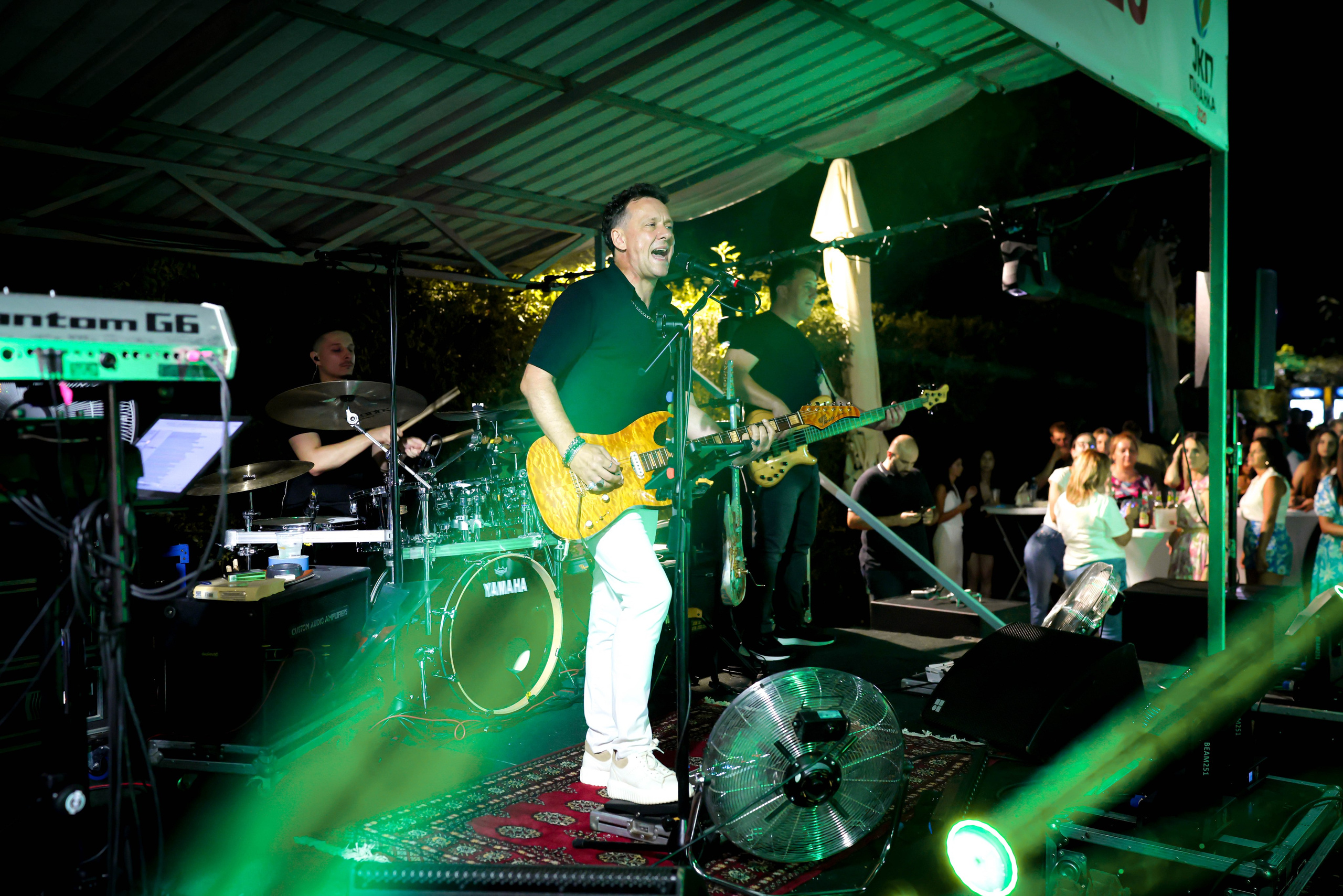 Koncert Dženana Lončarevića. Foto Simic Jagodina
