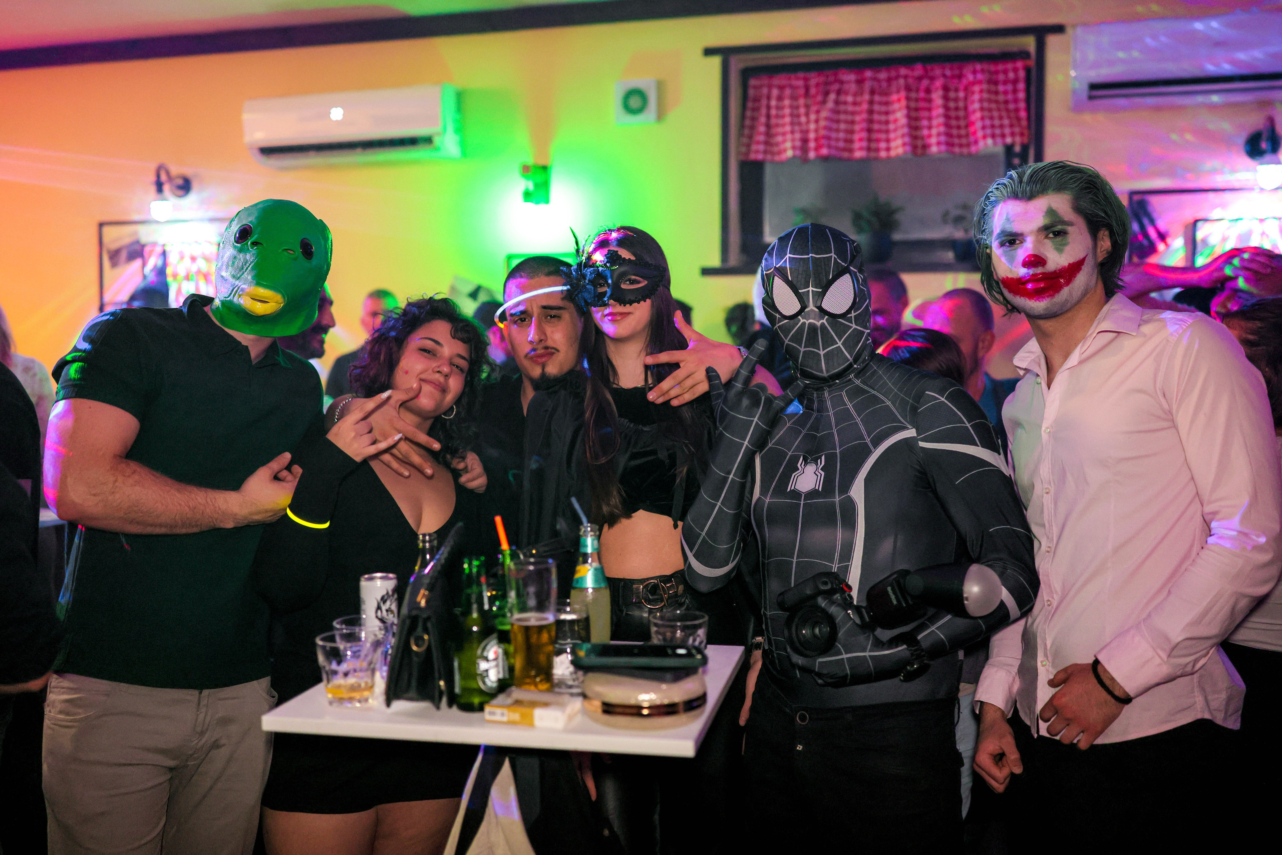 Maskenbal — Kafana Gradska Biblioteka Jagodina. Foto Simic Jagodina