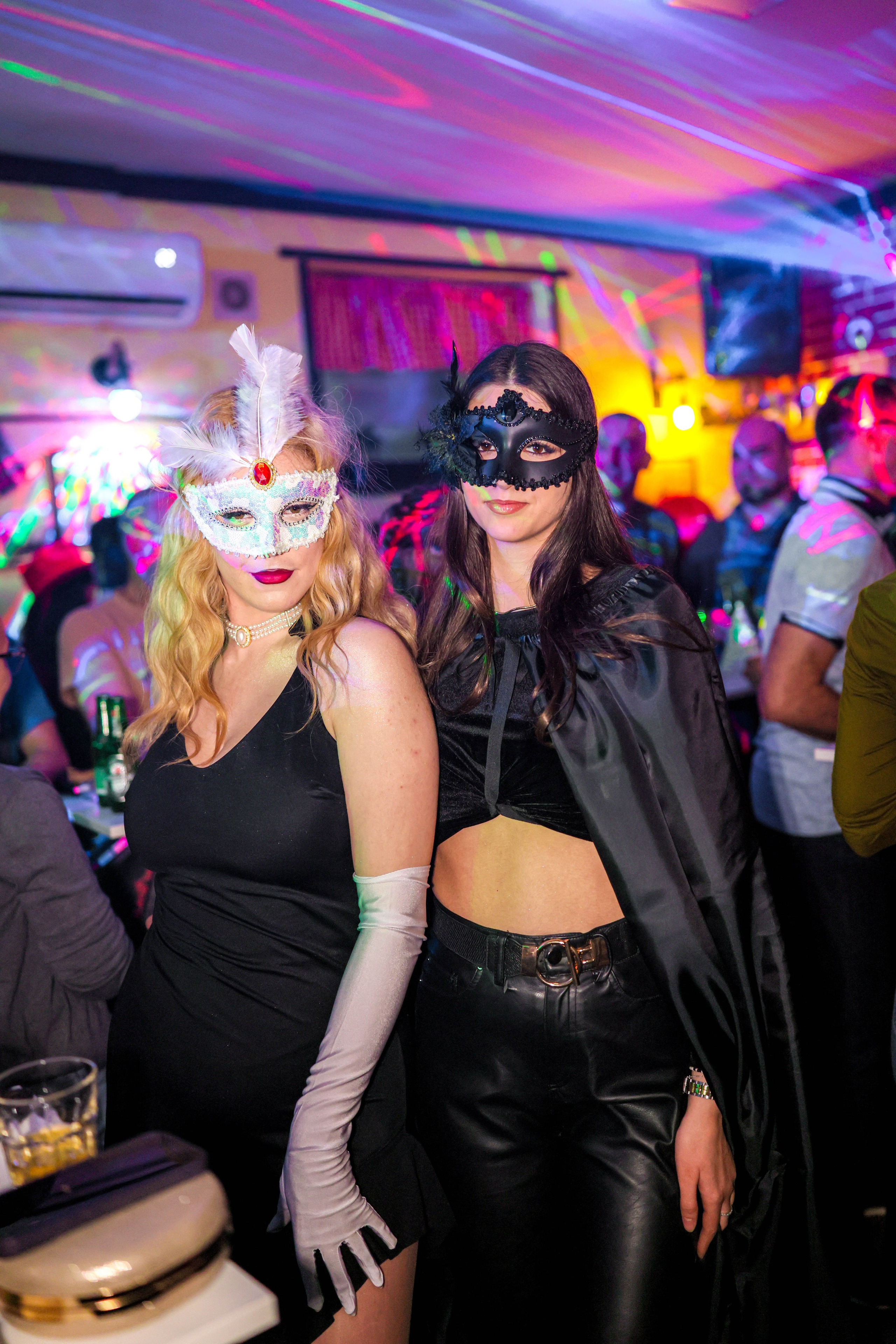 Maskenbal — Kafana Gradska Biblioteka Jagodina. Foto Simic Jagodina