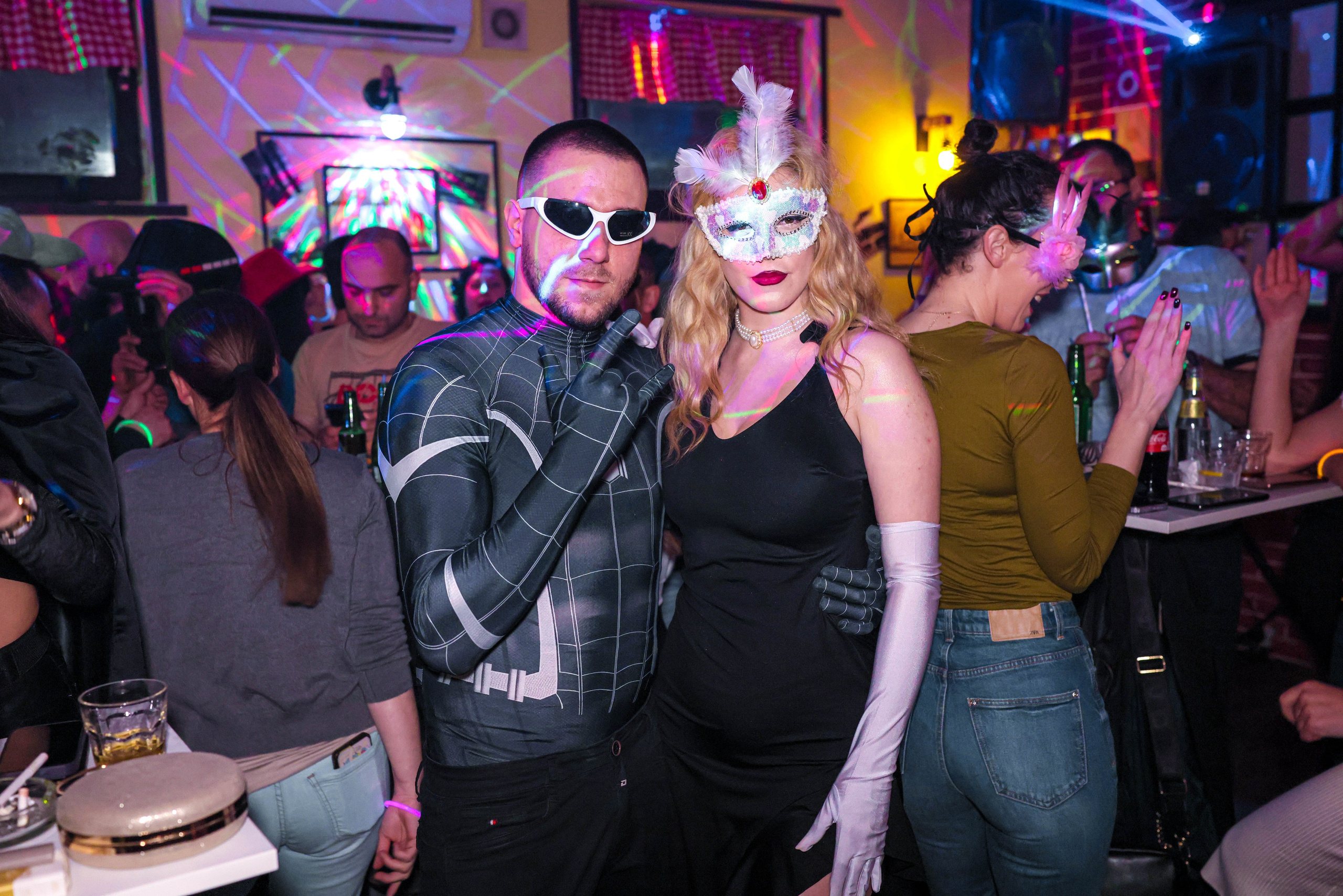 Maskenbal — Kafana Gradska Biblioteka Jagodina. Foto Simic Jagodina