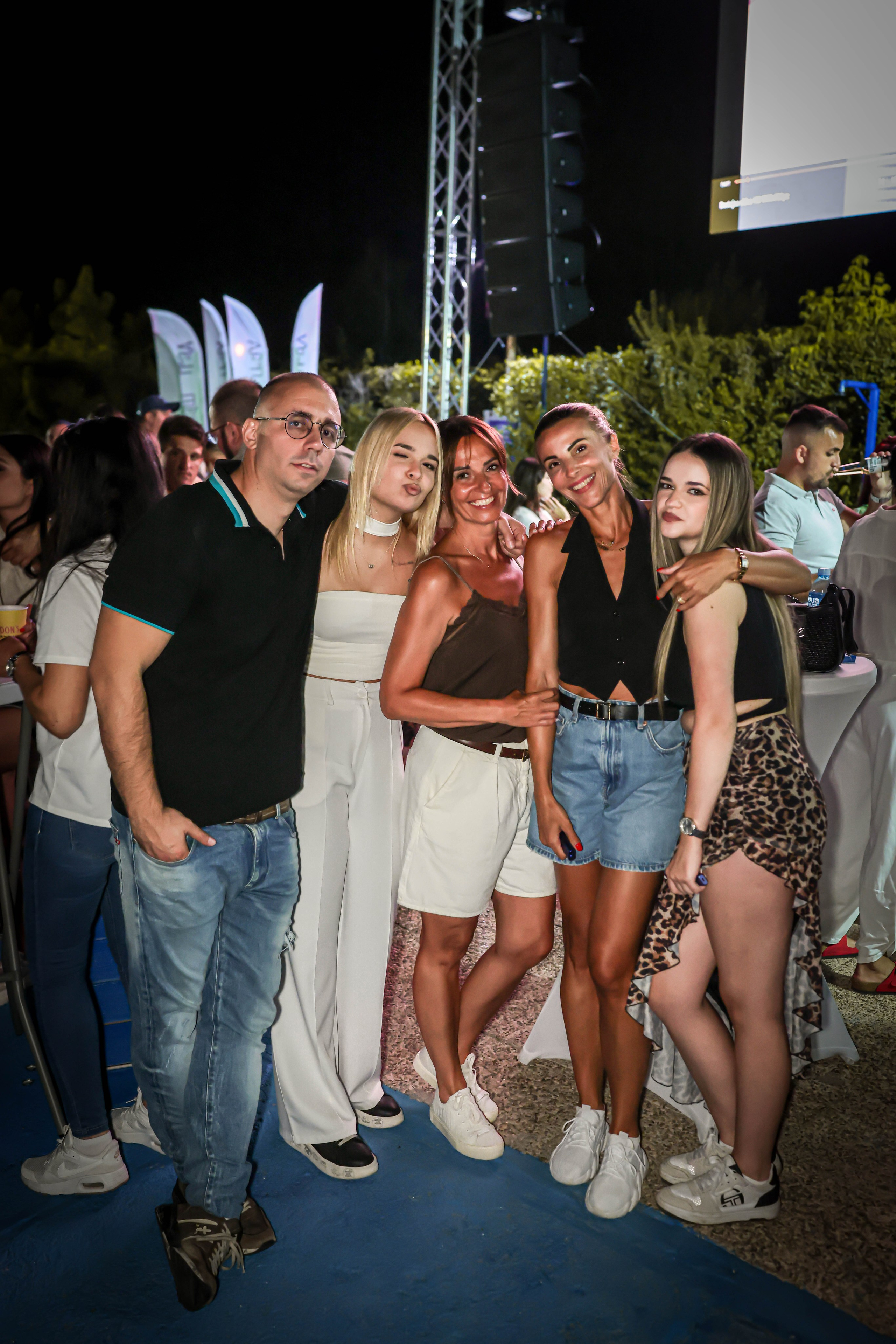 Koncert Dženana Lončarevića. Foto Simic Jagodina