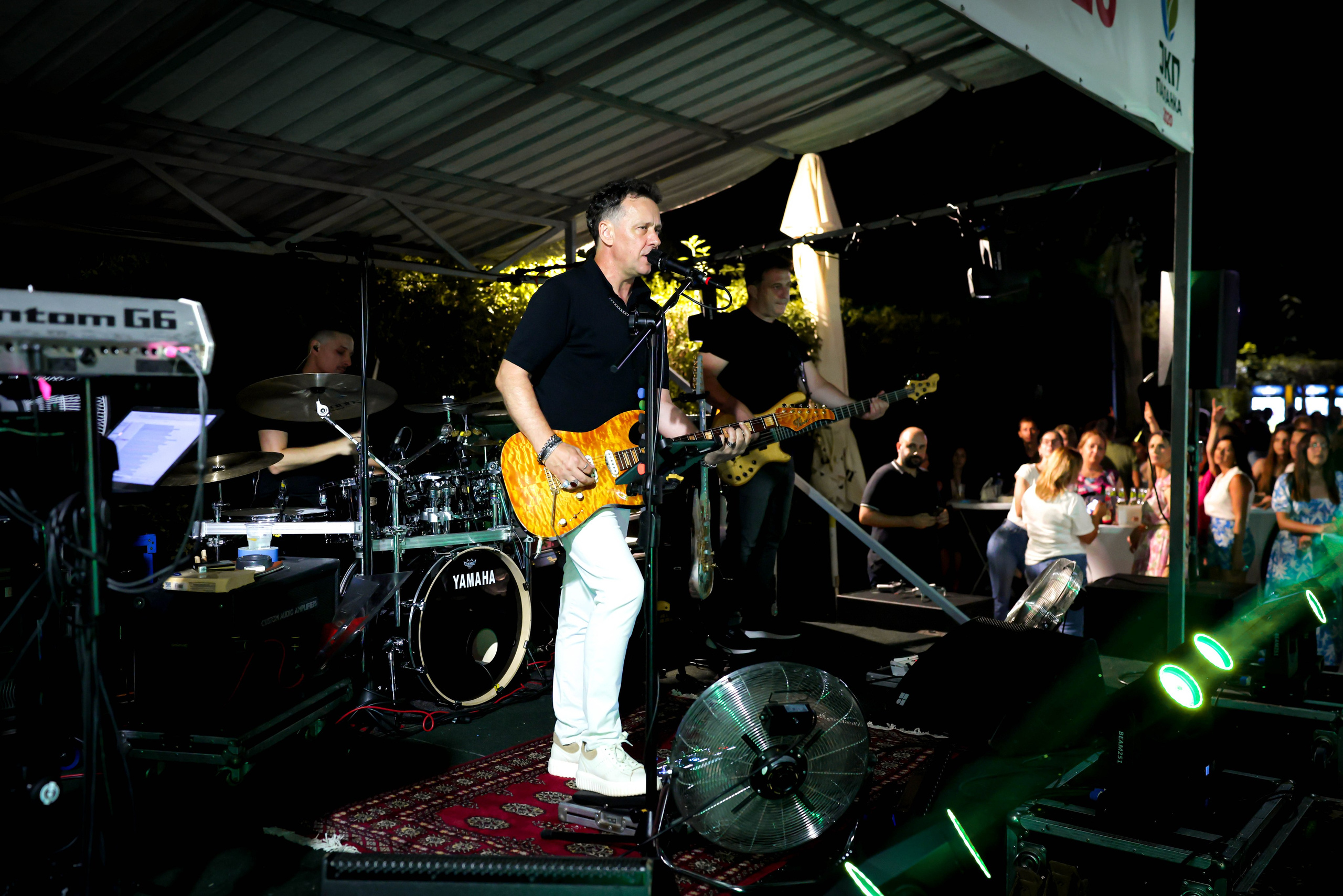 Koncert Dženana Lončarevića. Foto Simic Jagodina