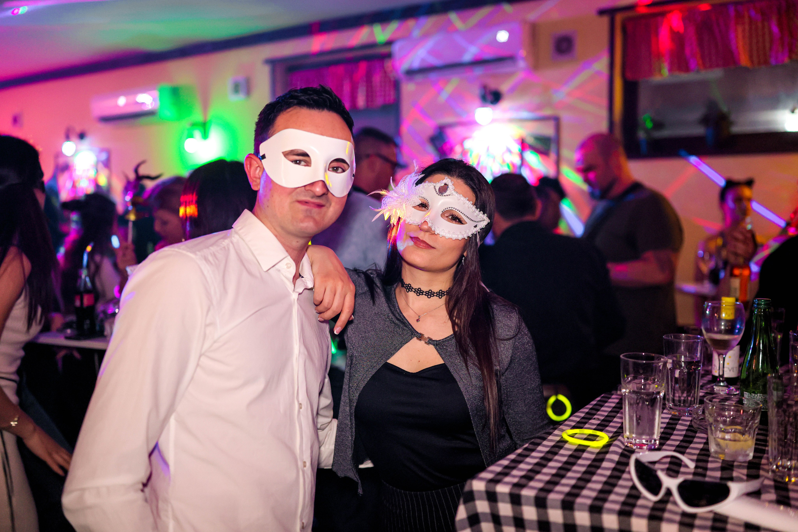 Maskenbal — Kafana Gradska Biblioteka Jagodina. Foto Simic Jagodina