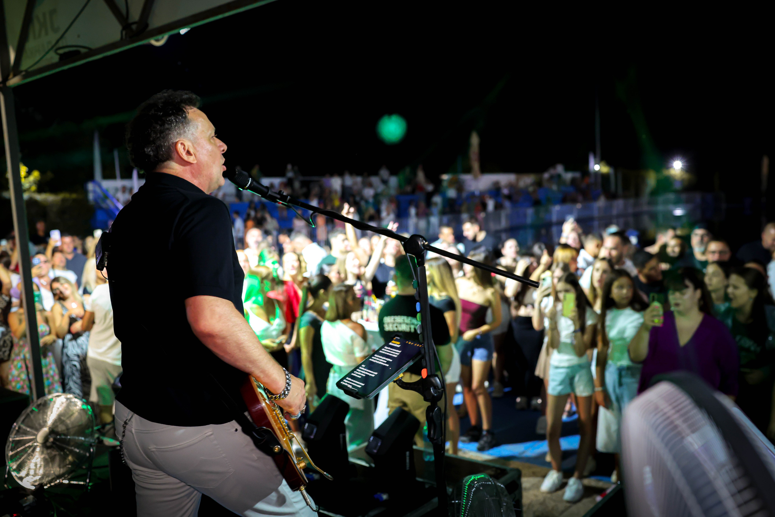 Koncert Dženana Lončarevića. Foto Simic Jagodina