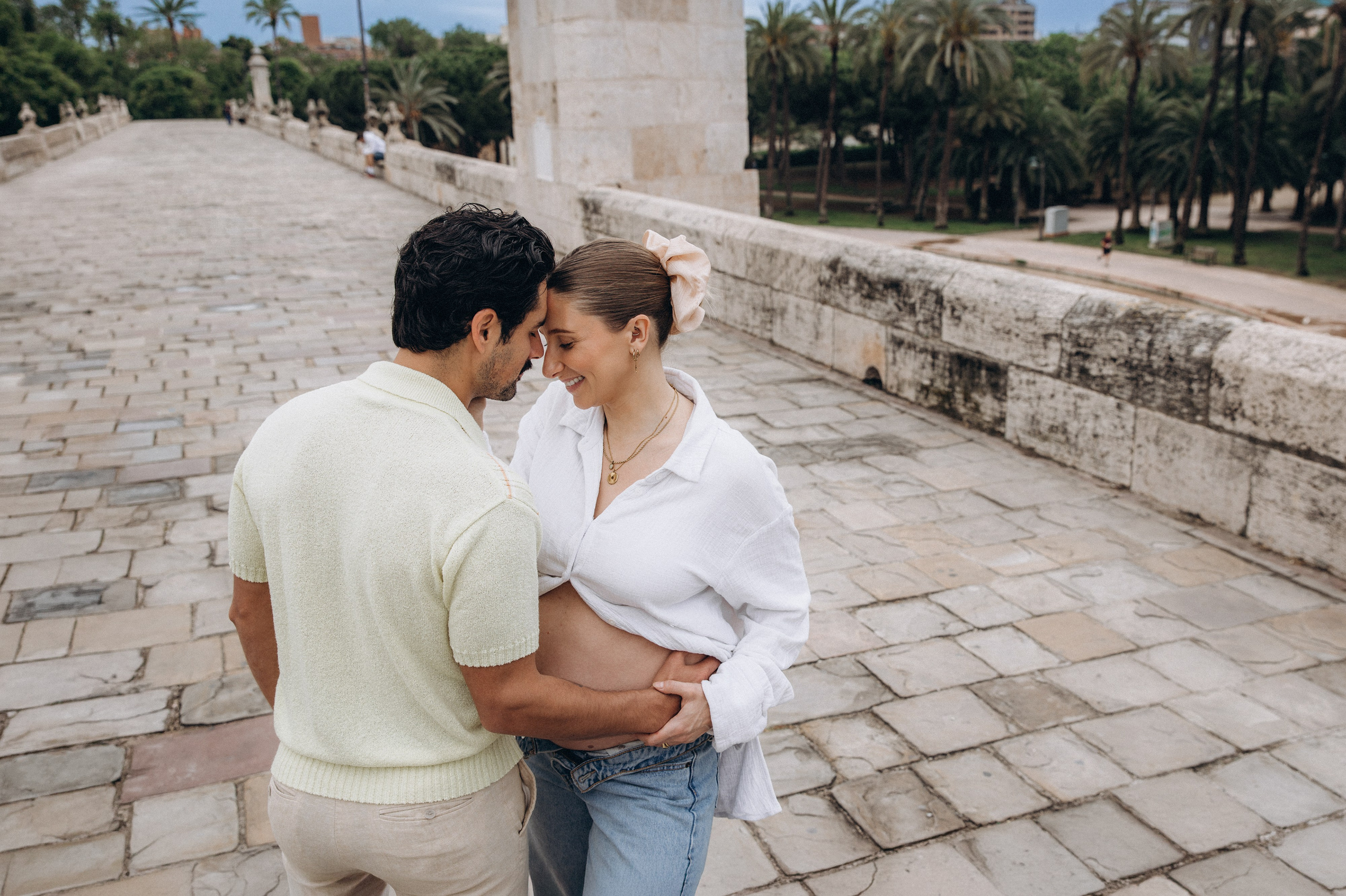 Hermosa Fotografía de Embarazo por Julia Gnatenko | Sesiones de Maternidad en Valencia, Alicante, Barcelona. Julia Gnatenko — Fotógrafa en Valencia, Alicante, Barcelona, España y Europa