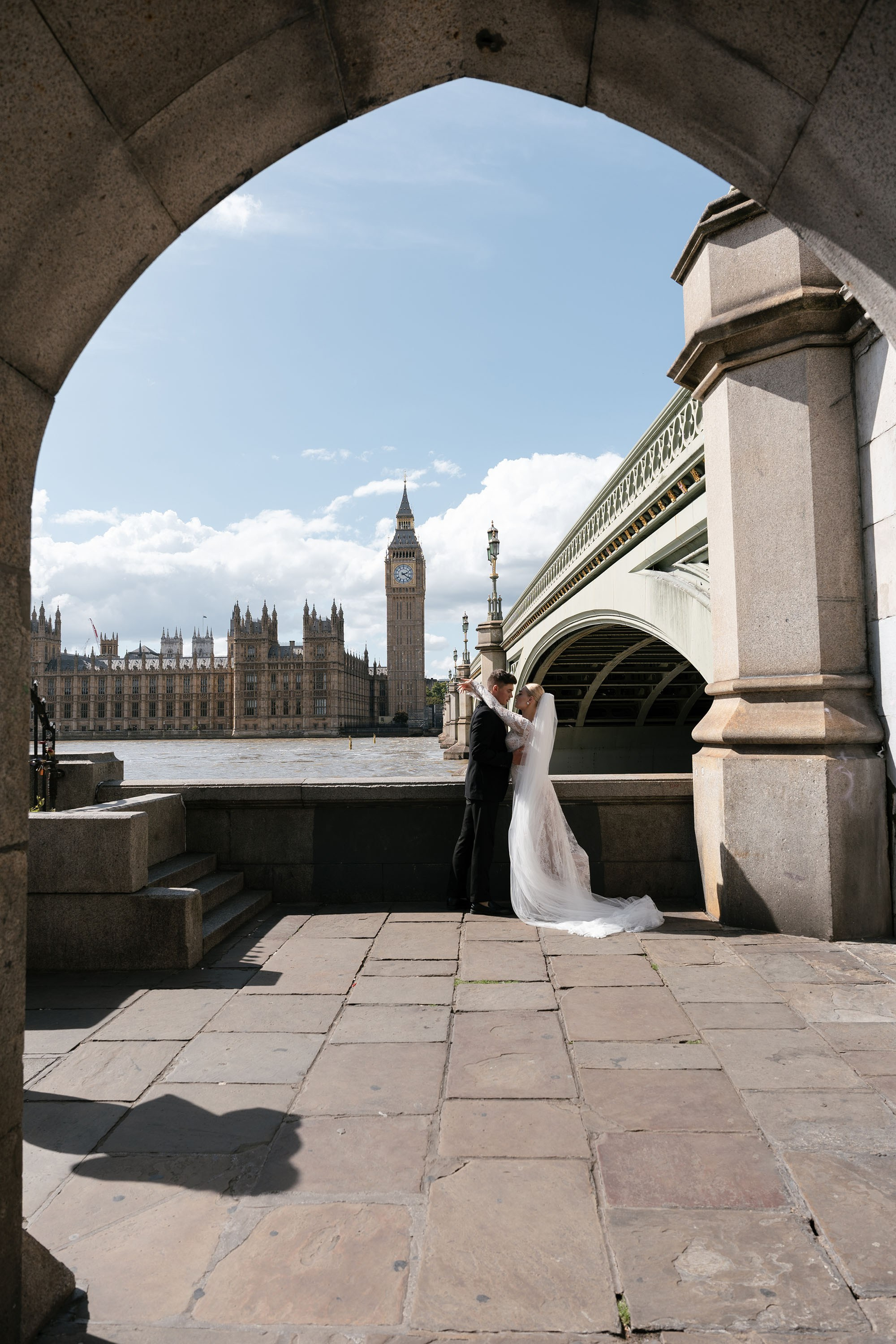 Anhelina and Dmytro. Fotógrafos de bodas de destino y creadores de contenido con base en España