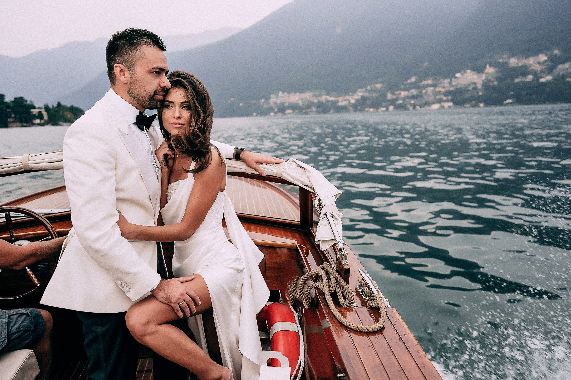 Relais Villa Vittoria Como wedding. Wedding photographer Como Lake, Italy