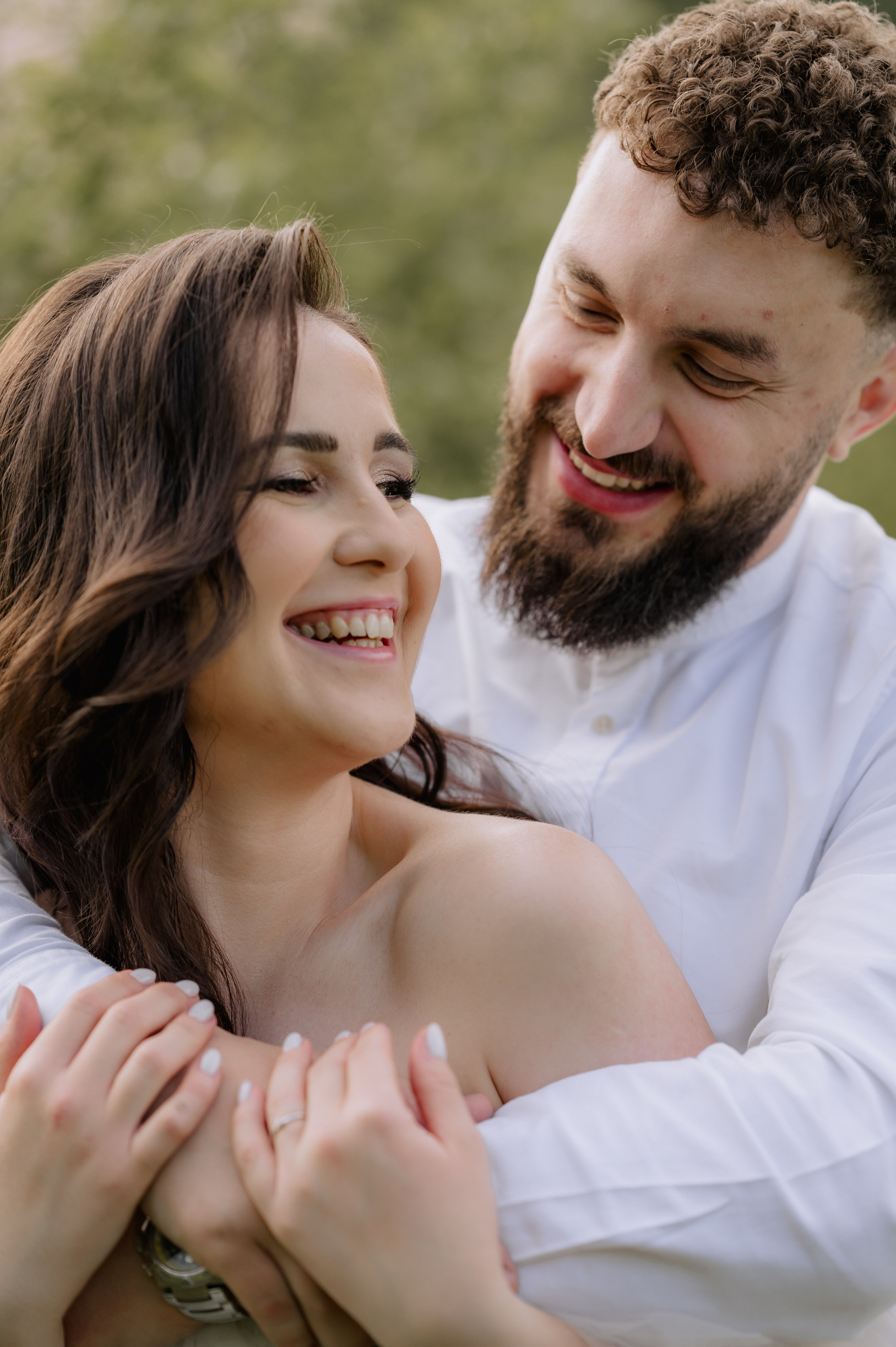 Magda + Andrei | Lovers in the garden. Proud Vision Weddings | Wedding Photography & Film — Servicii profesionale Foto Video Nunta Iasi