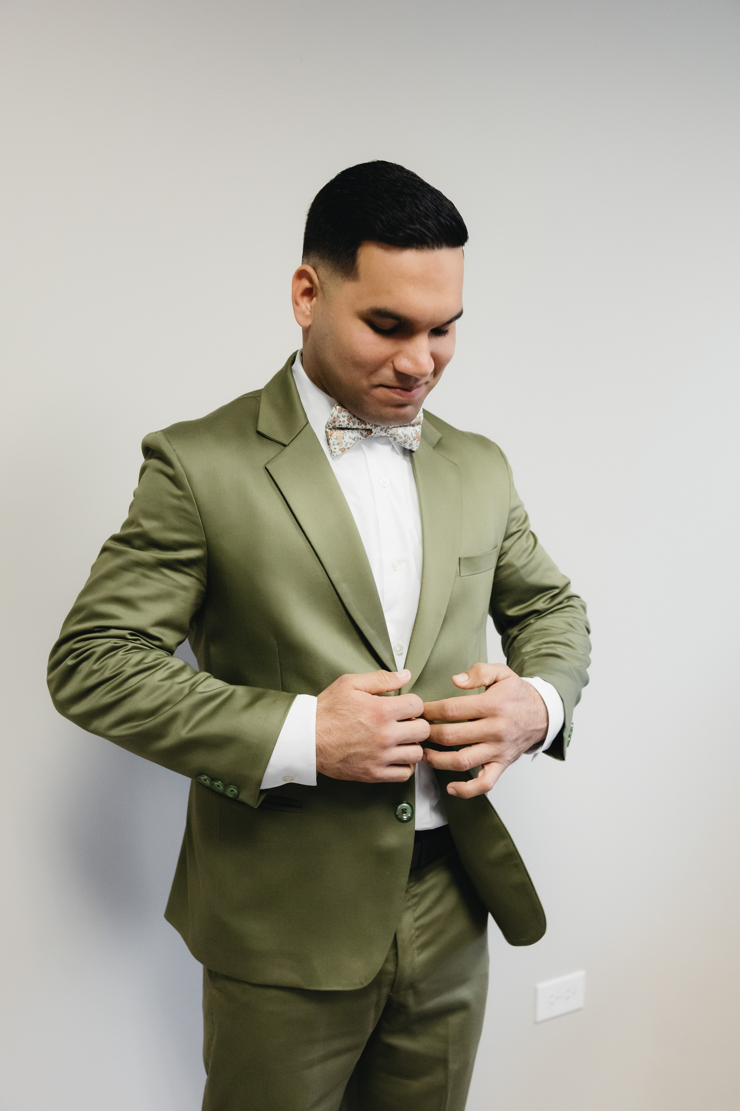 Intimate Church Wedding in Chicago — Wedding Photographer