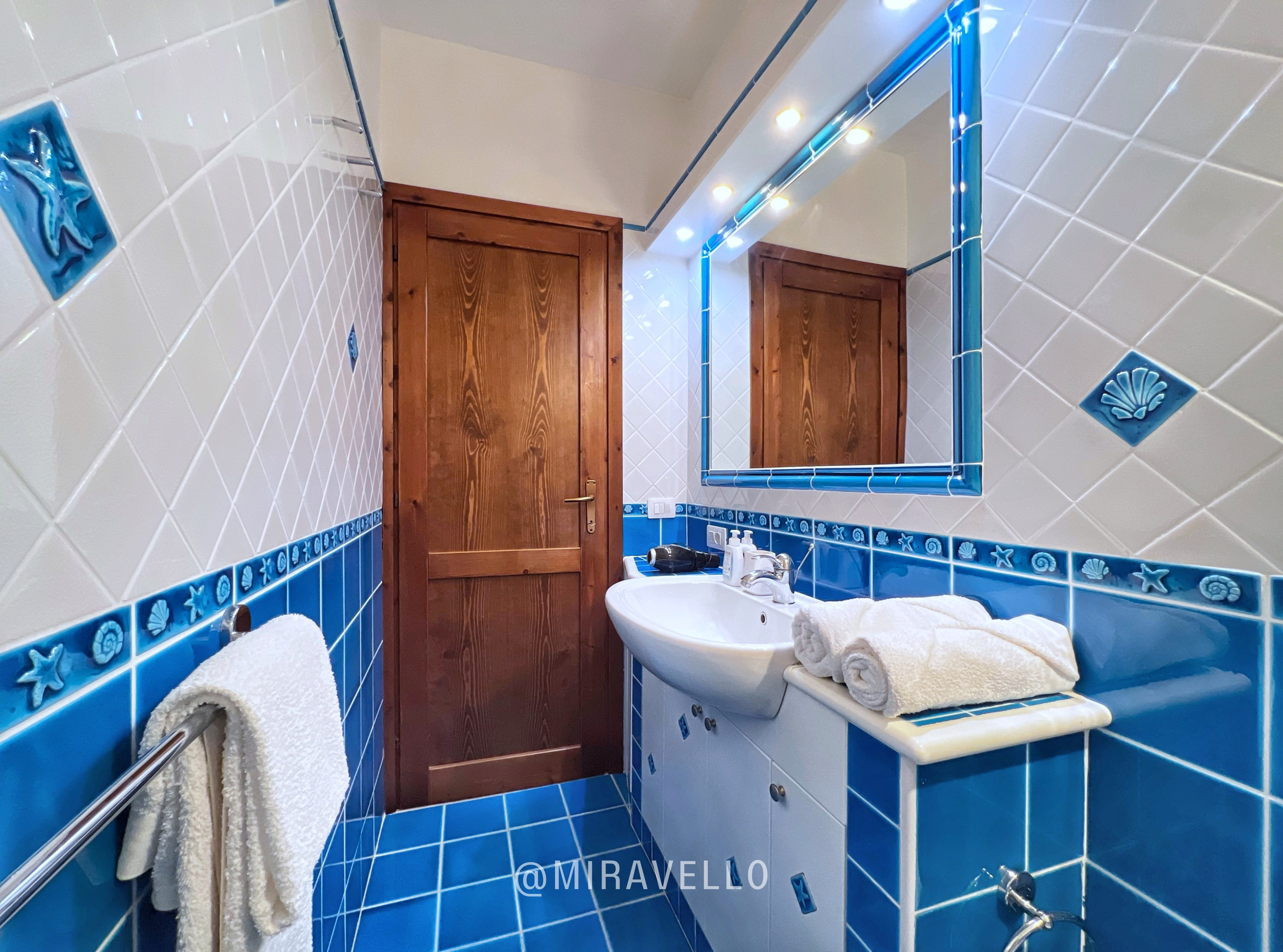 Villino con terrazza rustica. Fotografo d’interni a Cagliari Eugenia Murru