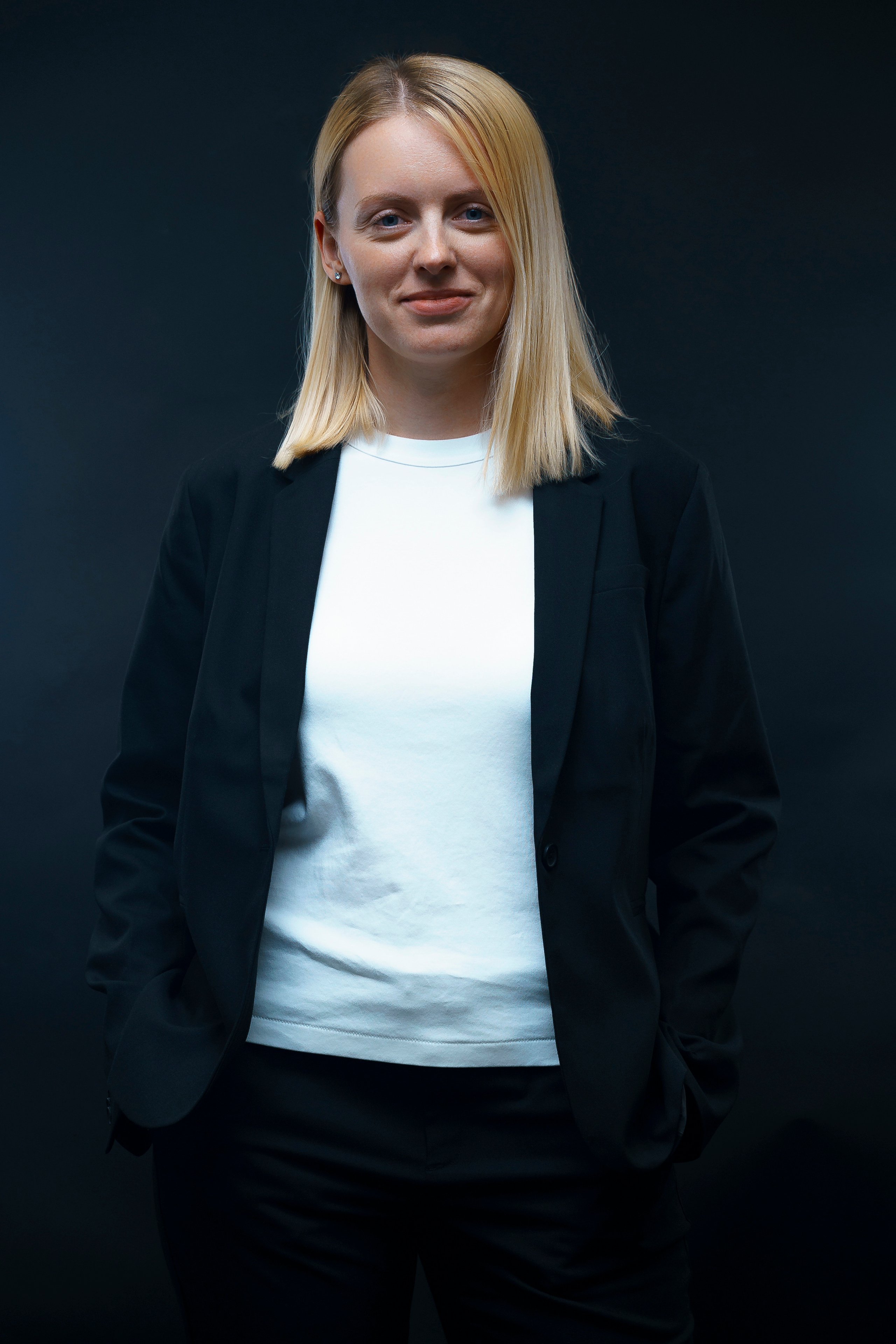 Woow Canada. Creative photograph in Toronto Dmitrii Bondarenko