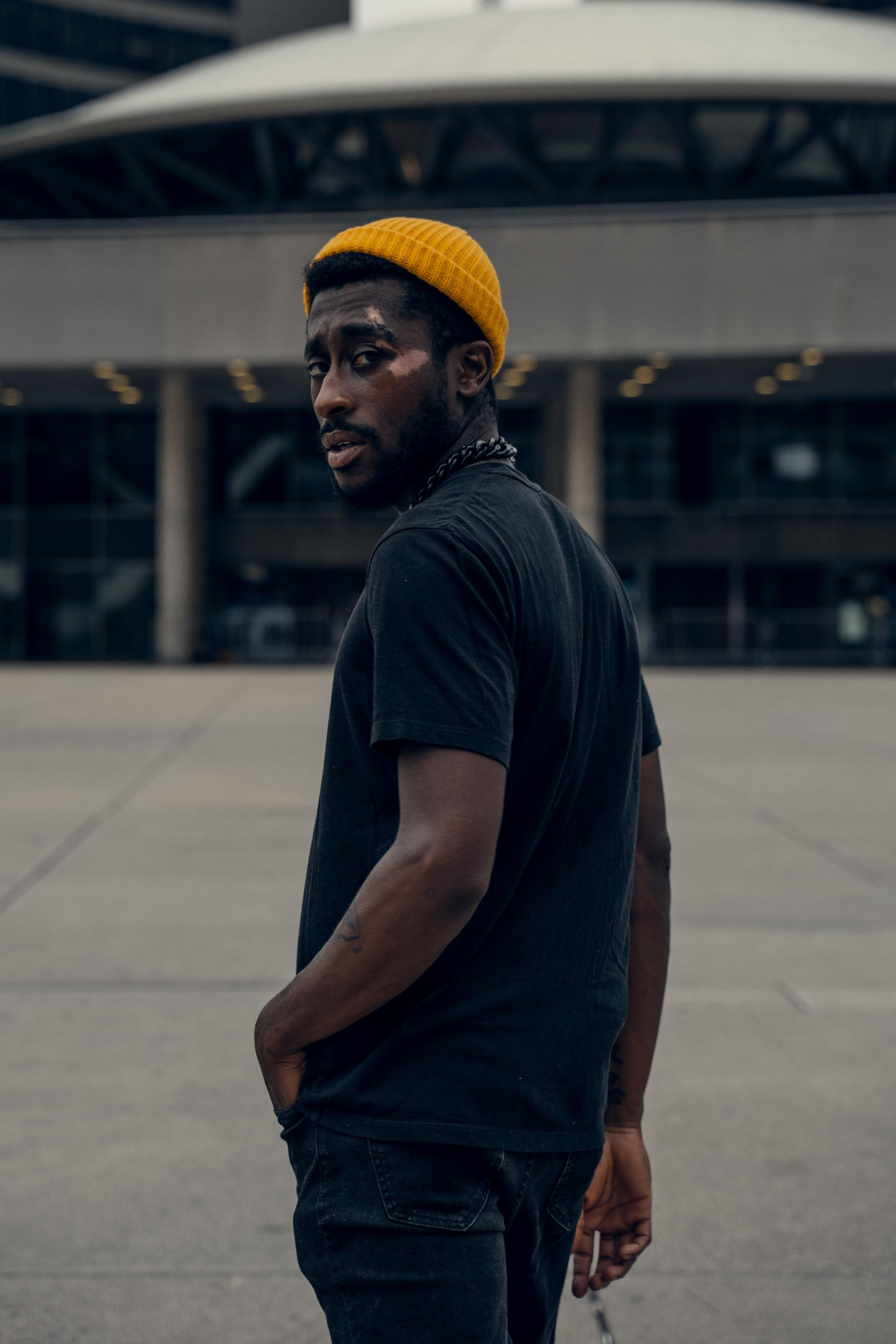 Yusso on square. Creative photograph in Toronto Dmitrii Bondarenko