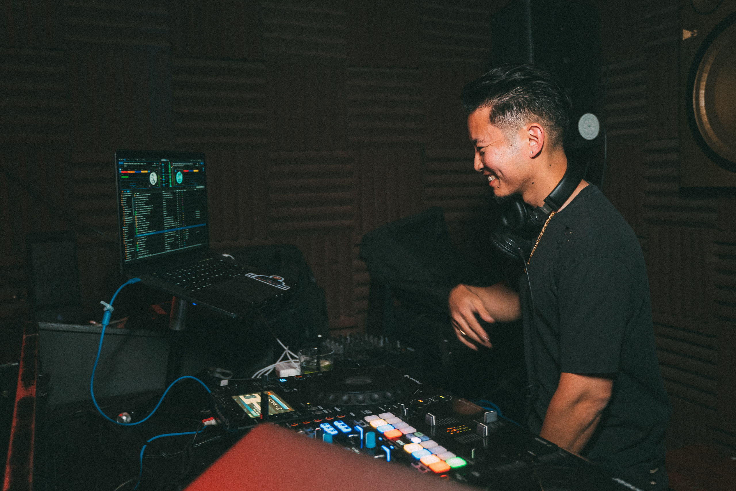 Bar “Regulars”. Creative photograph in Toronto Dmitrii Bondarenko