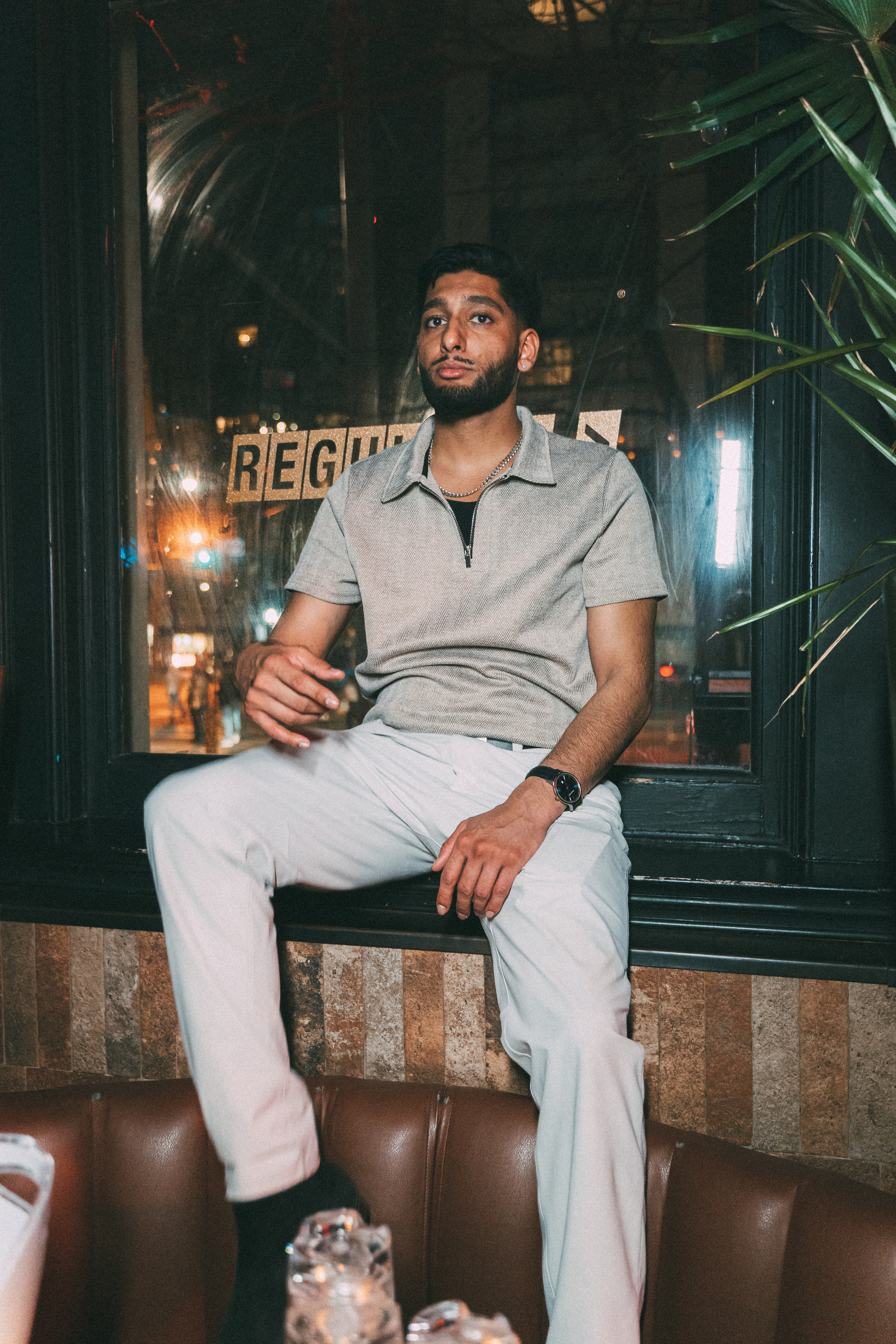 Bar “Regulars”. Creative photograph in Toronto Dmitrii Bondarenko