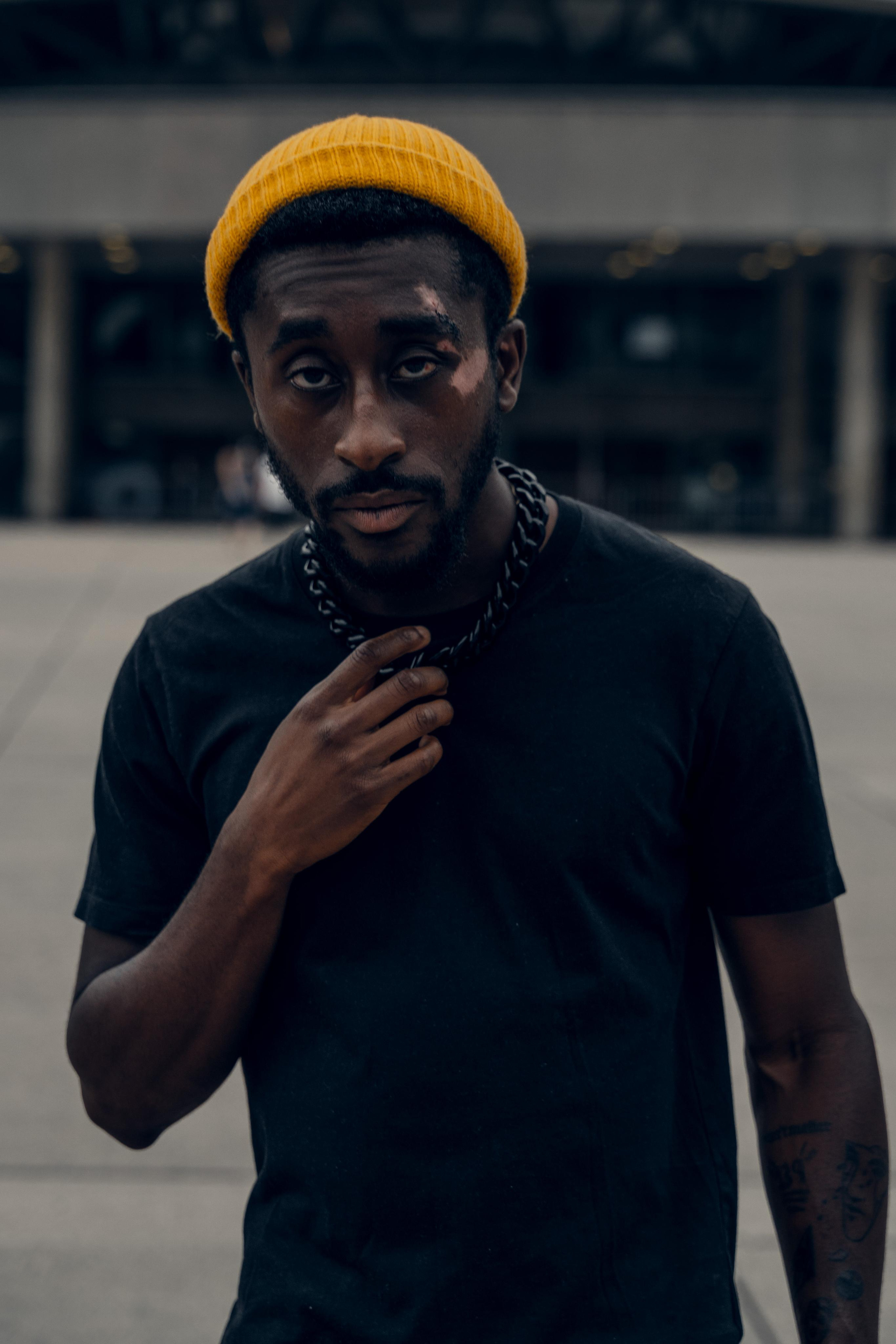 Yusso on square. Creative photograph in Toronto Dmitrii Bondarenko