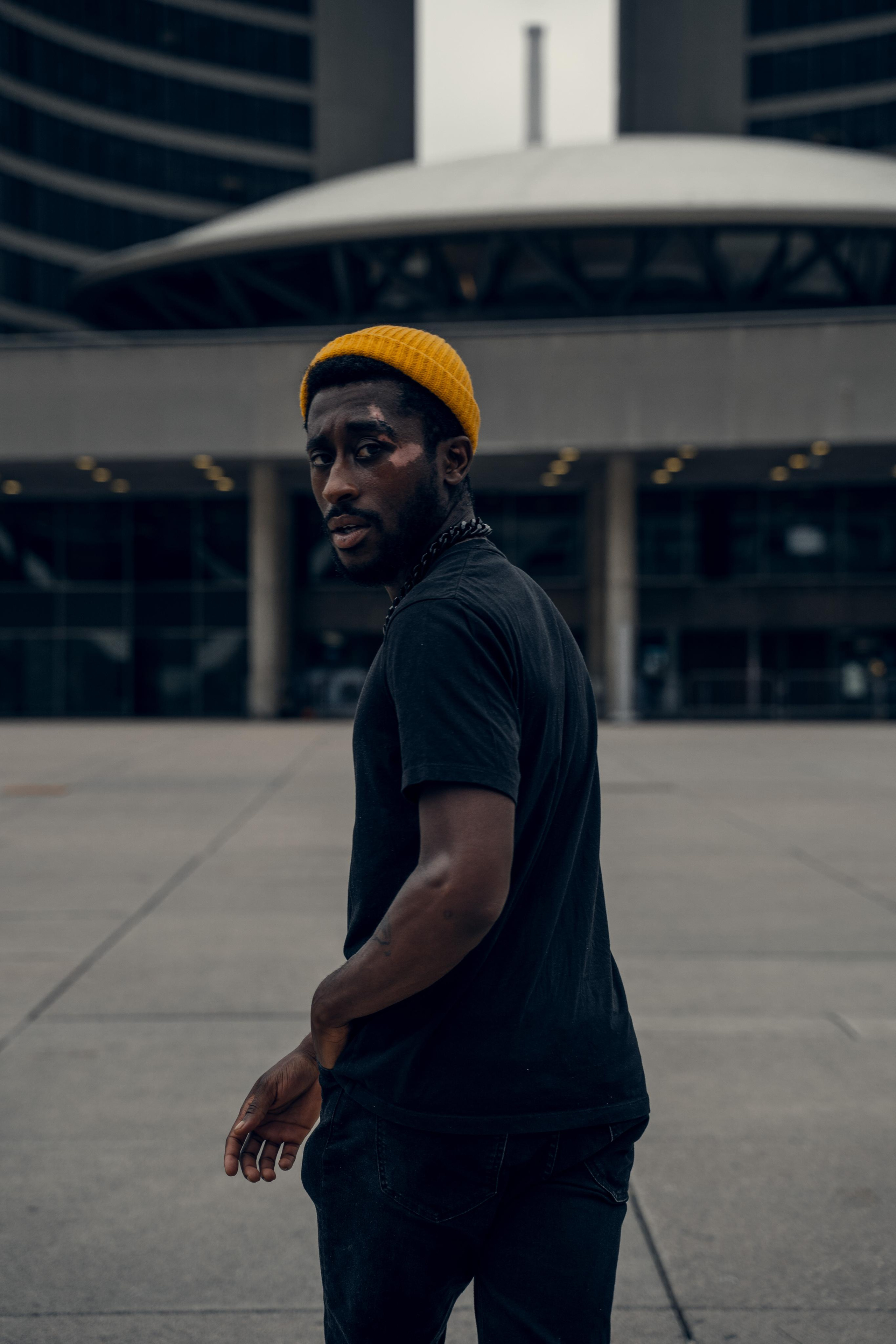 Yusso on square. Creative photograph in Toronto Dmitrii Bondarenko