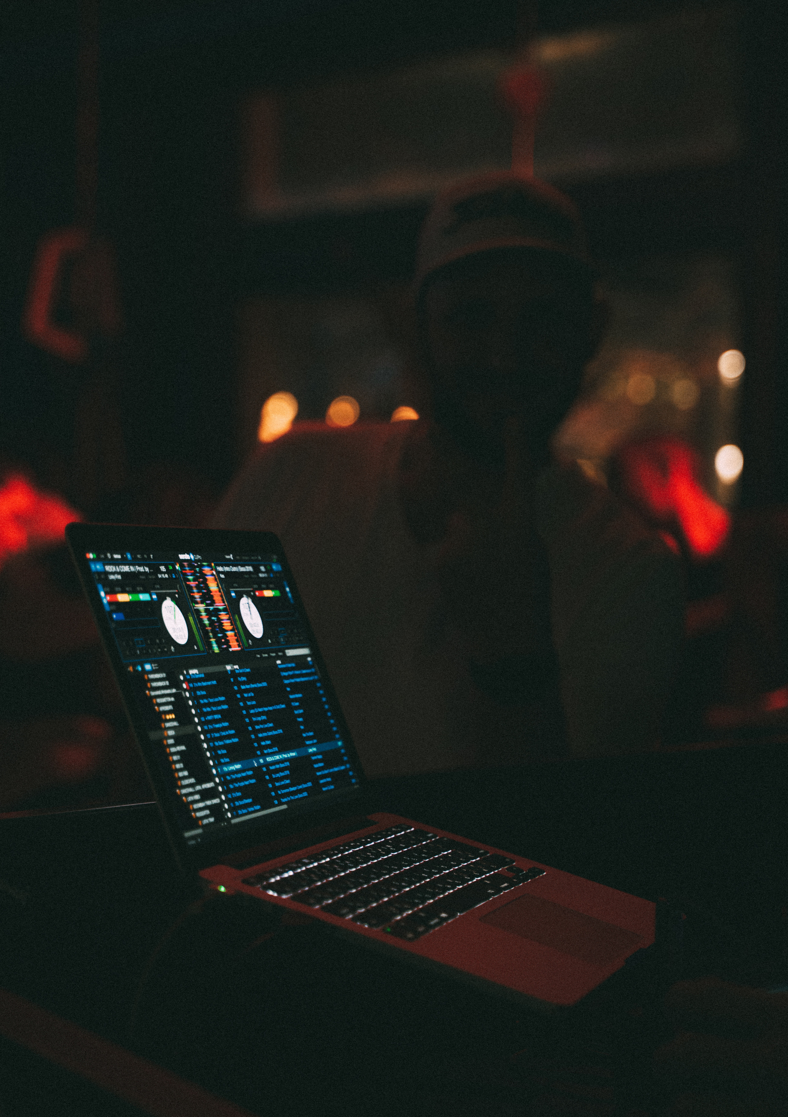 Bar “Regulars”. Creative photograph in Toronto Dmitrii Bondarenko