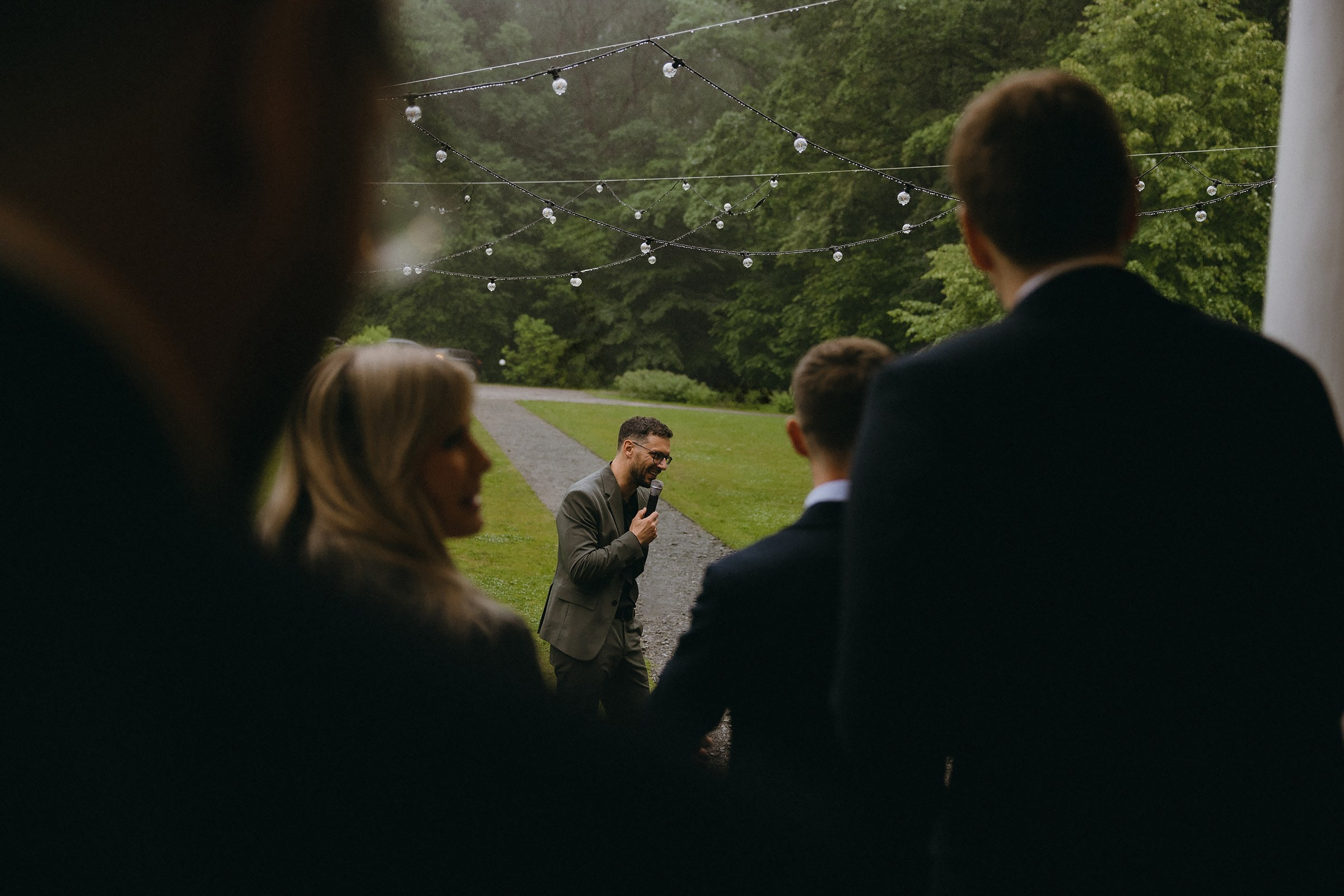 Justė ir Henrikas | Lietingos jaukios vestuvės Palangoje. Vestuvių ir šeimų fotografė Lena Bondarenko / belove photo