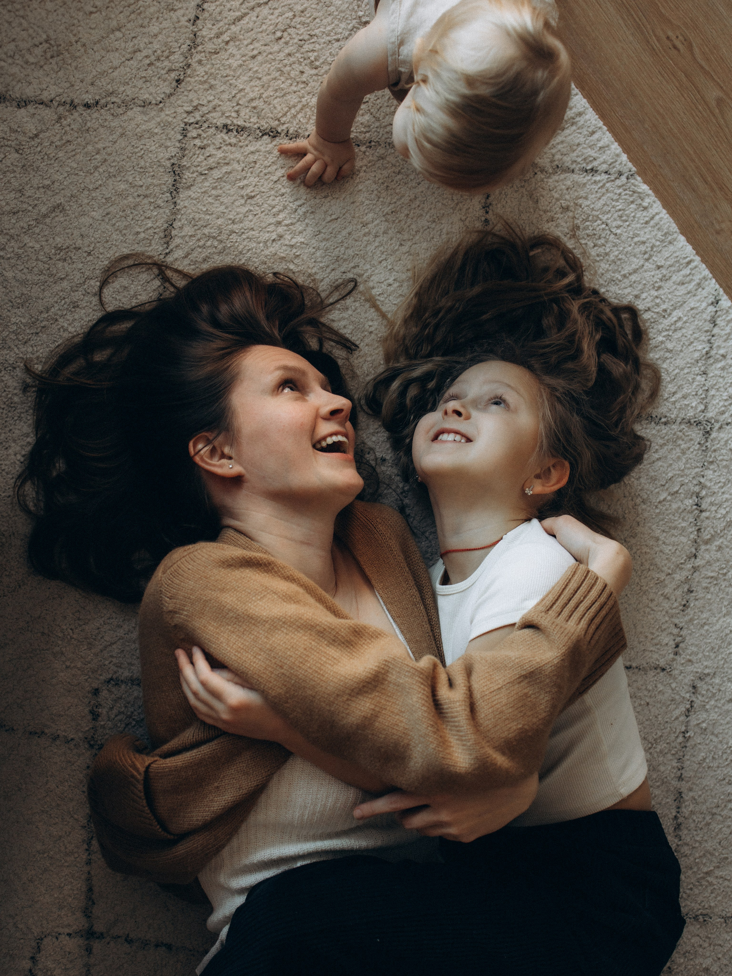 Victoria’s family. Kristina, portrait and family photographer in Helsinki