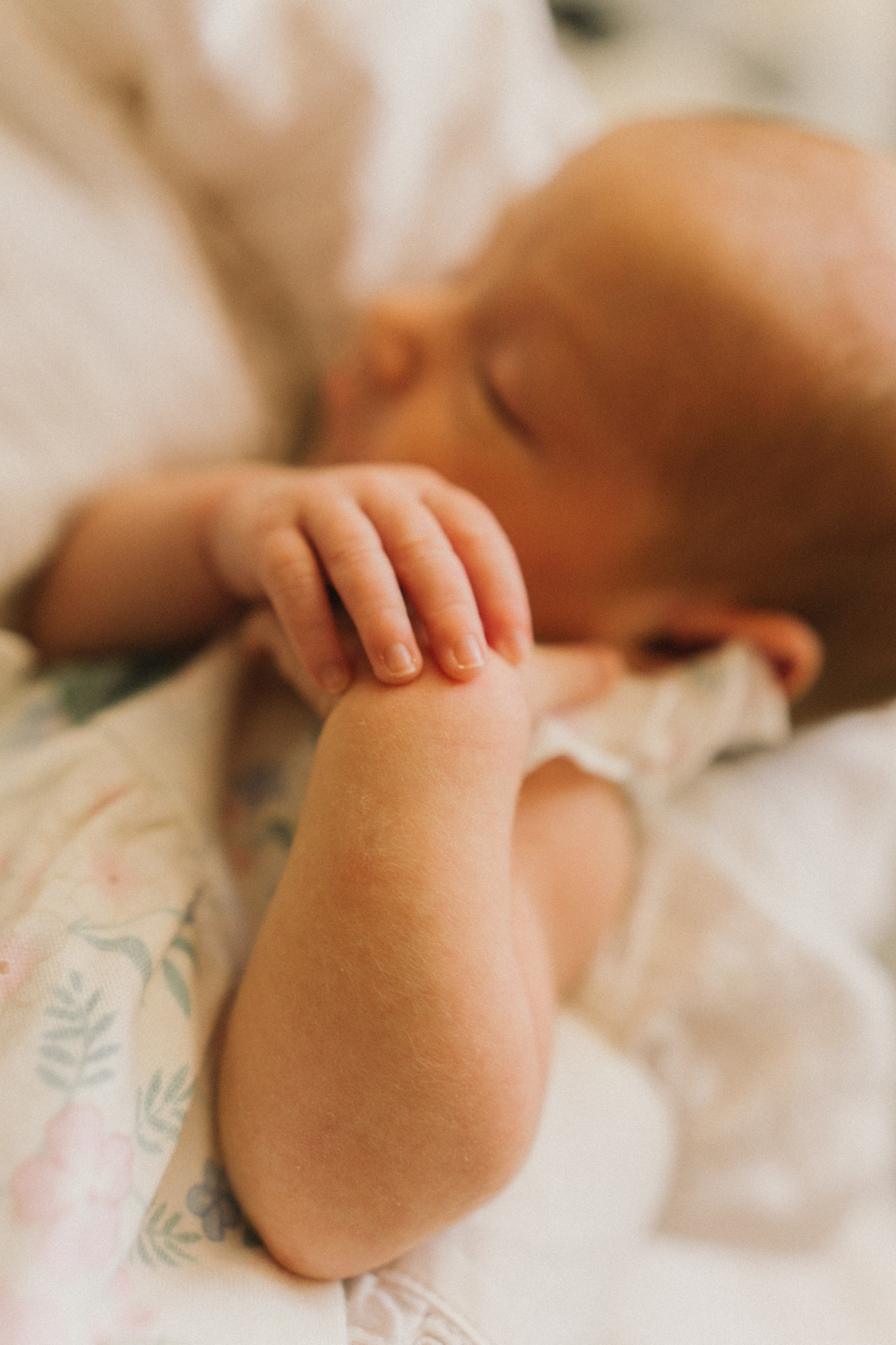 New born photography in Abu Dhabi. Professional Photographer Abu Dhabi, Dubai — Yulia Ismoilova | 2025